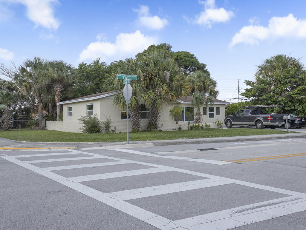 371 W 34th Street, Riviera Beach FL 33404