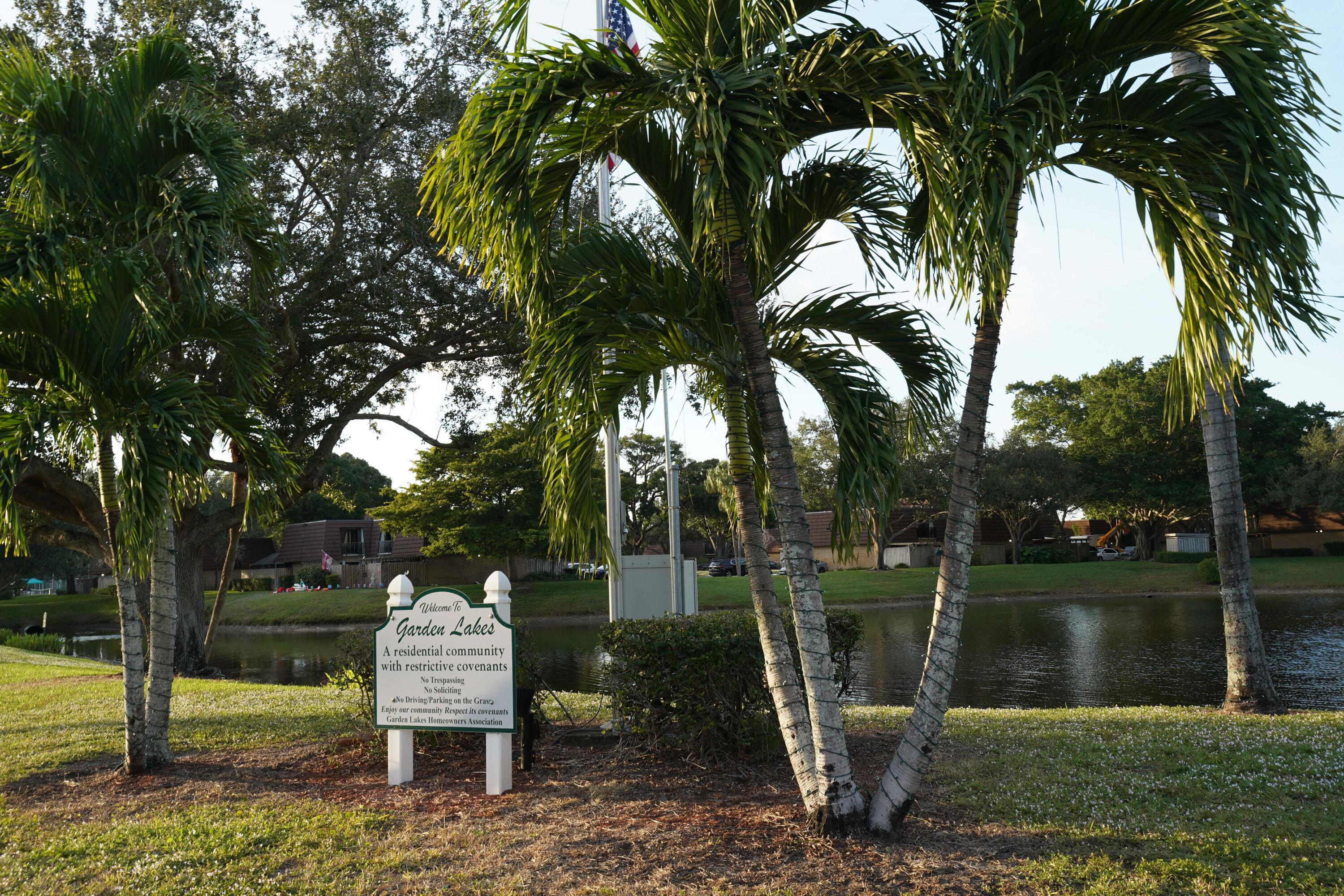 1916 19th Lane, Palm Beach Gardens FL 33418