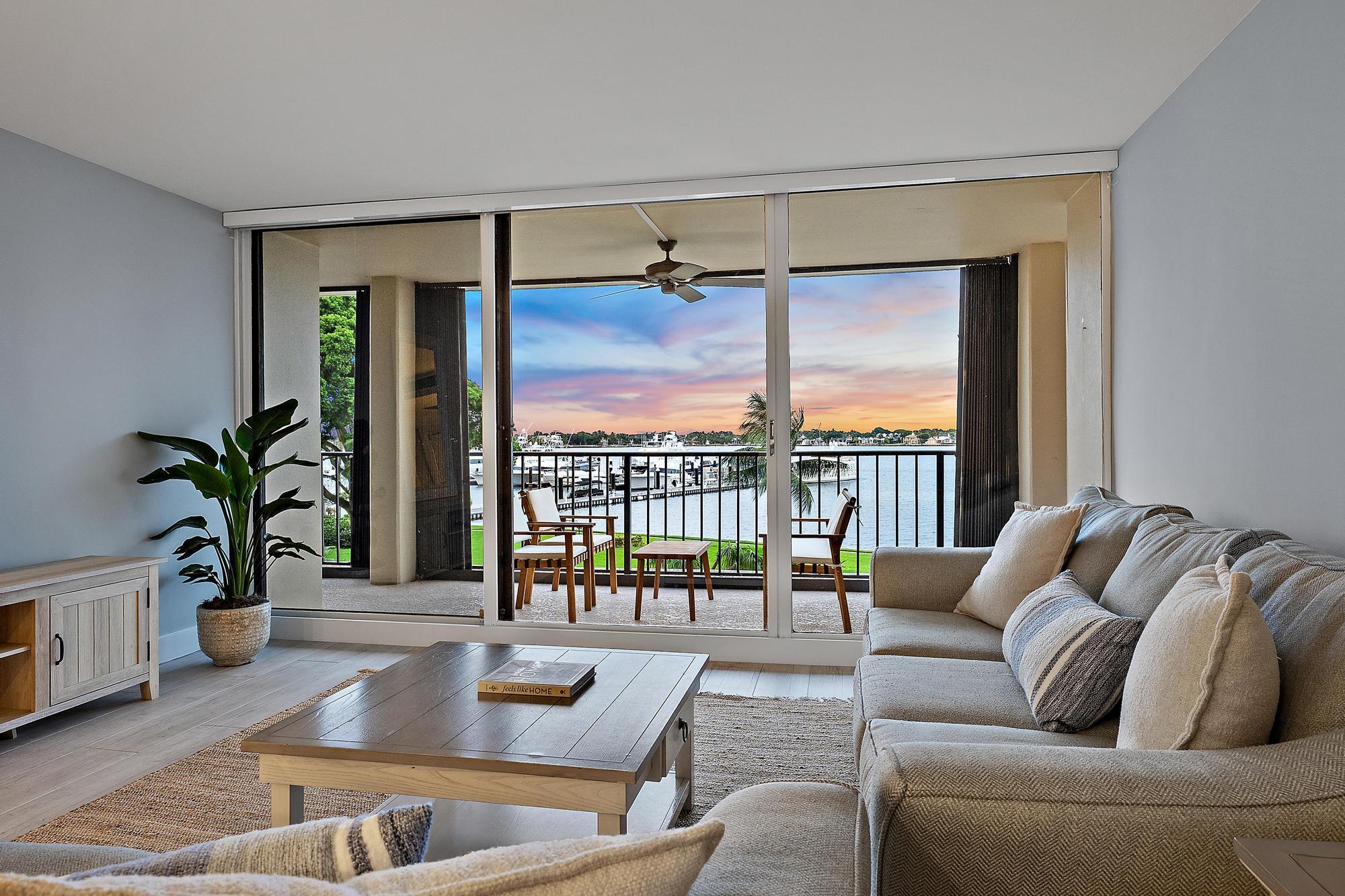 134 LAKESHORE Drive # 316 — Photo 3
