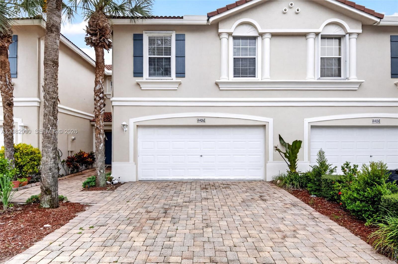 4406 Windmill Palm Way — Photo 2