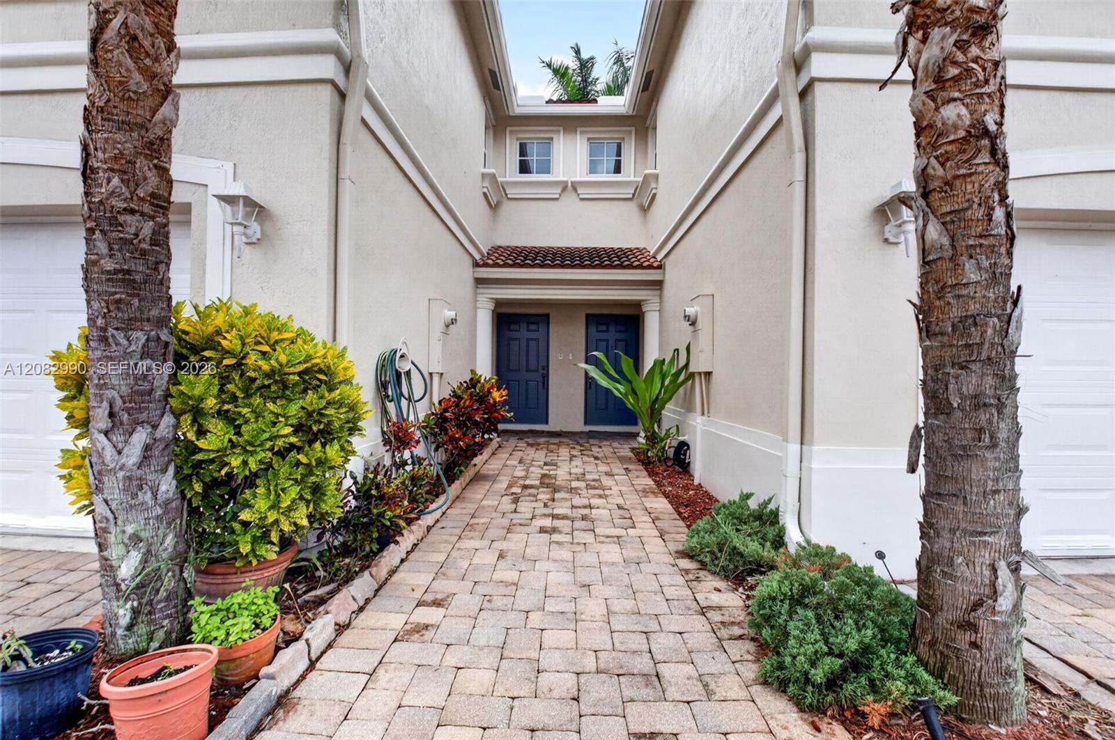 4406 Windmill Palm Way — Photo 4