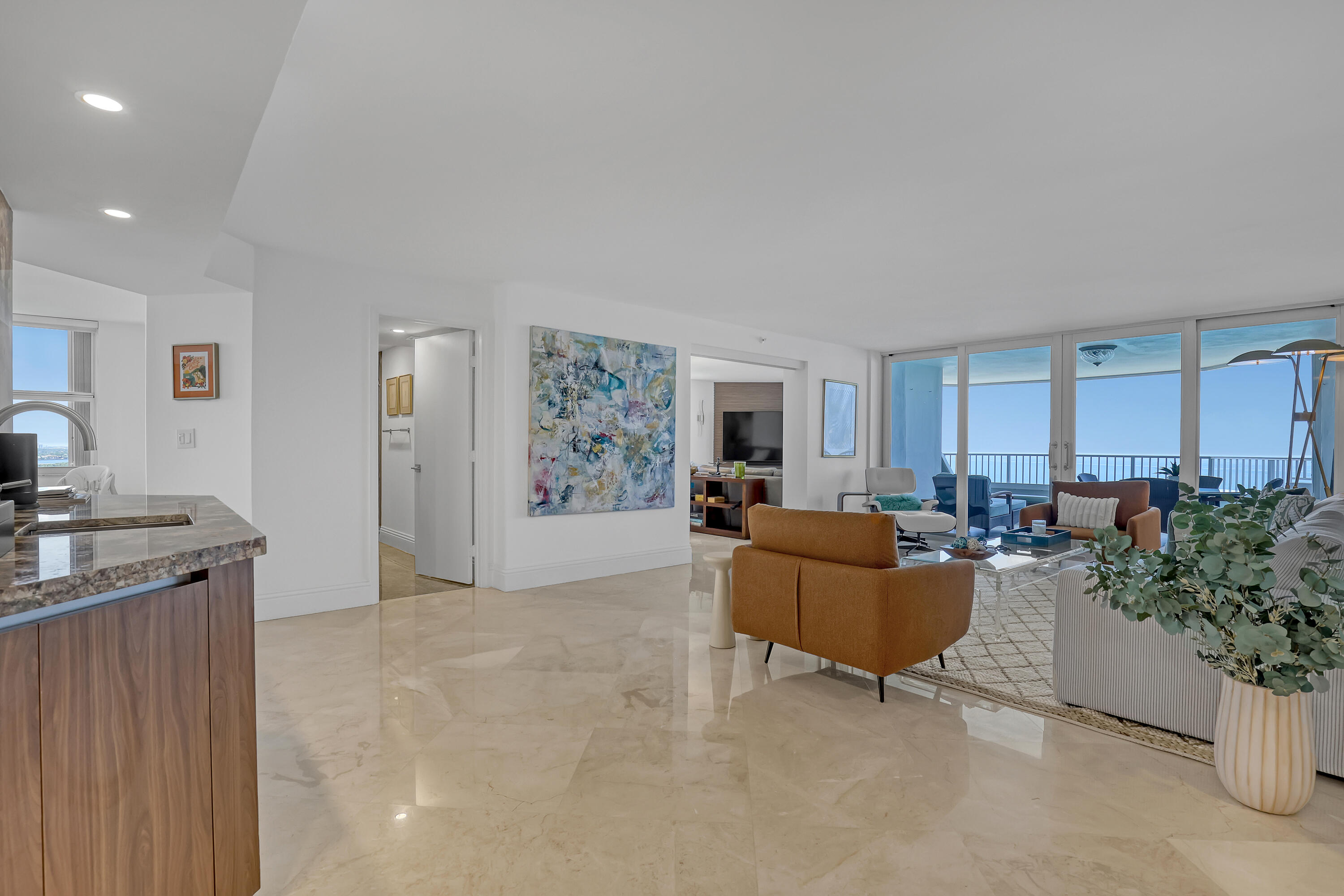 5200 N OCEAN Drive # 1703 — Photo 2