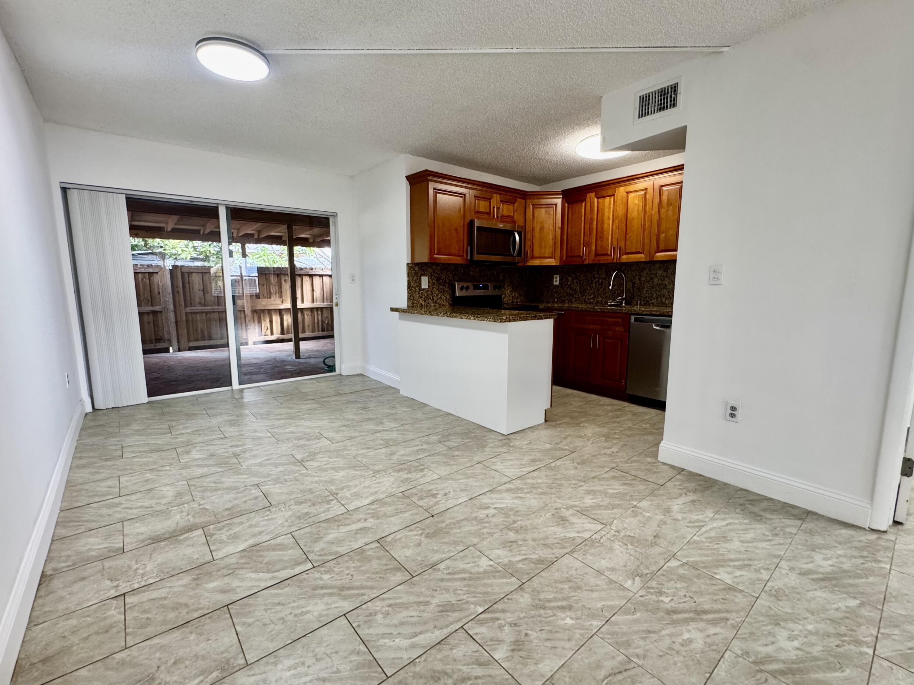3662 SW 59TH Avenue # 2 — Photo 3