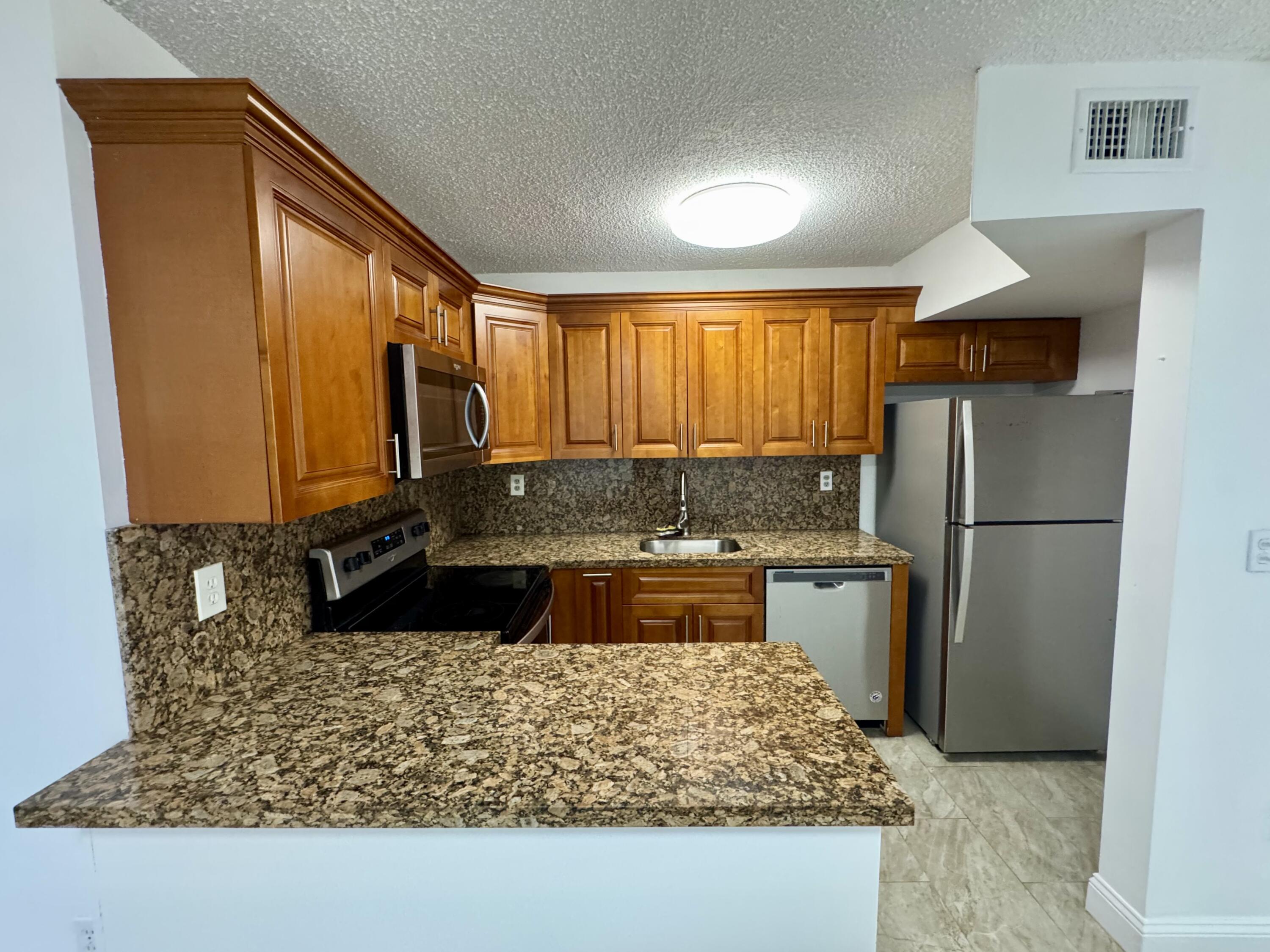 3662 SW 59TH Avenue # 2 — Photo 5