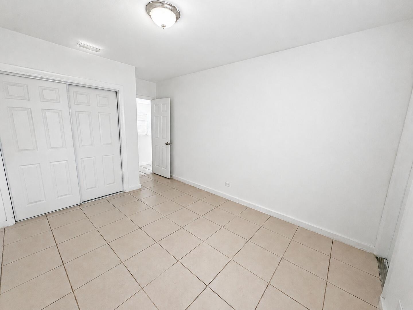 715 SW 14th Avenue # 4 — Photo 4