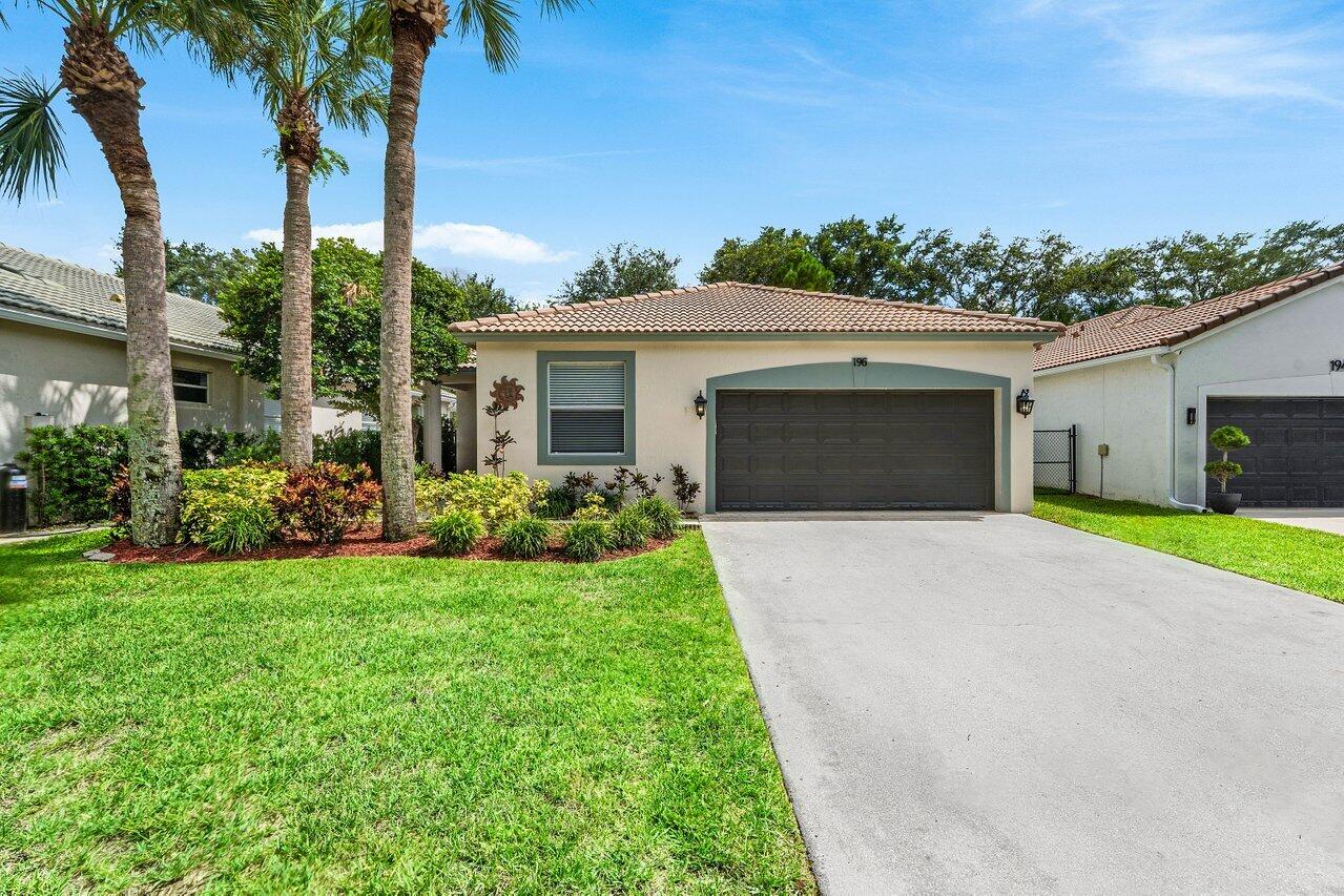 196 Seminole Lakes Drive — Photo 2