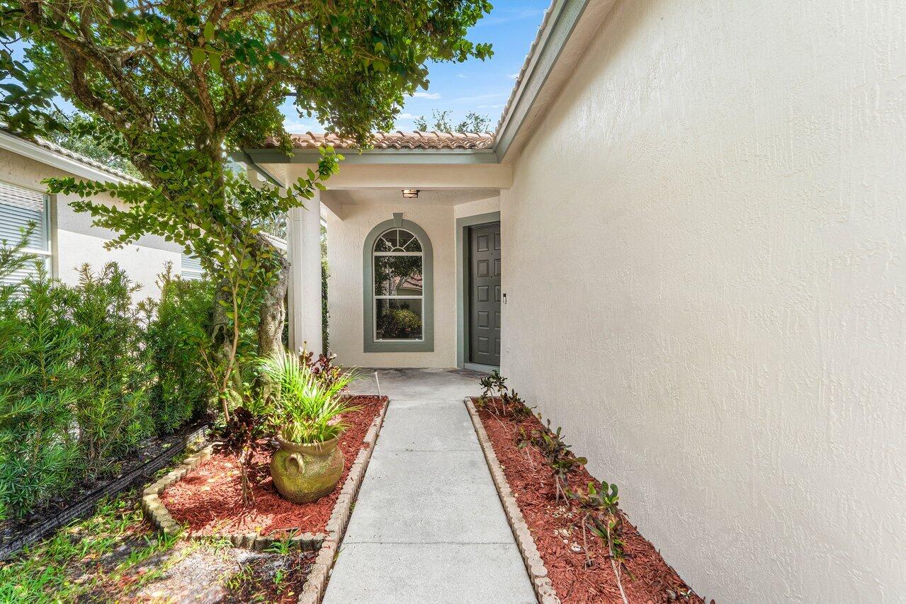 196 Seminole Lakes Drive — Photo 3