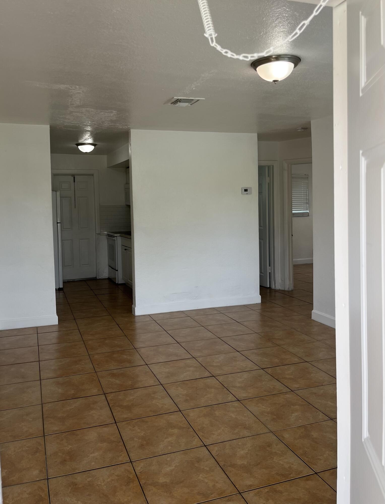 610 NW 7th Avenue — Photo 4