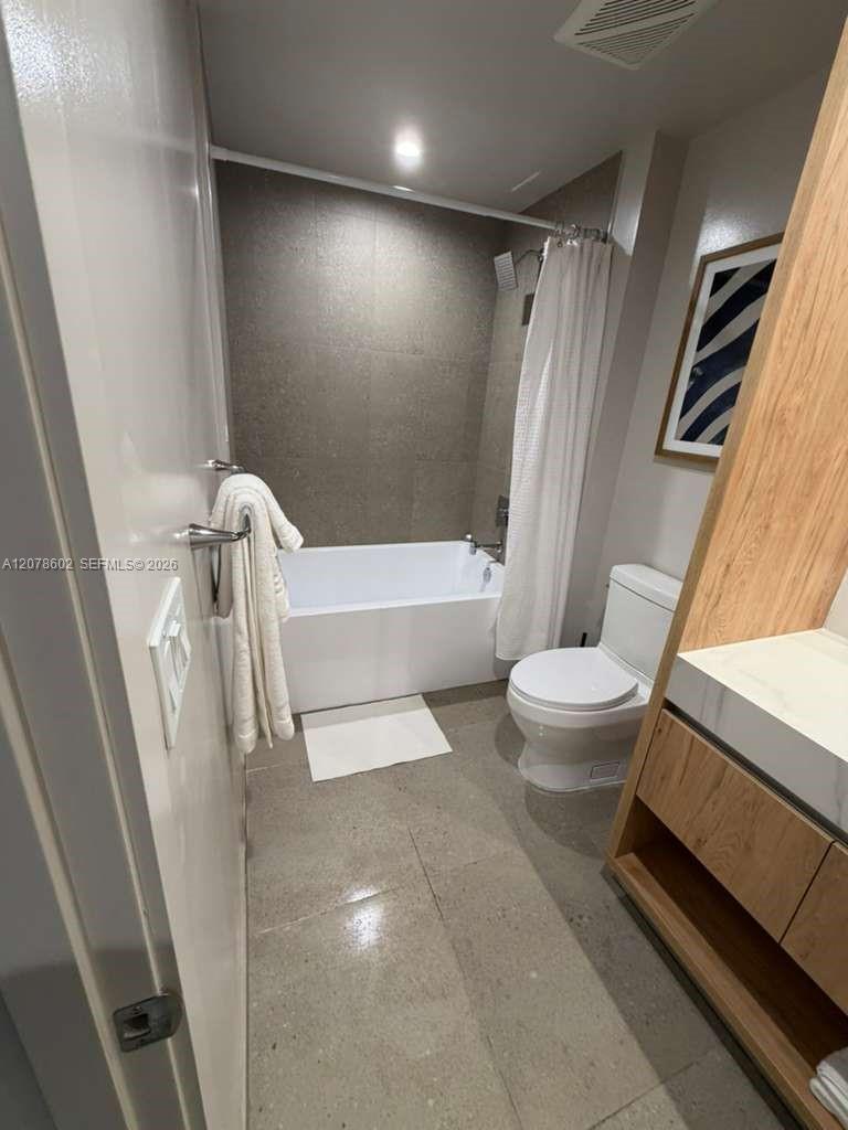 11 NE 6th ST # 1002 — Photo 3