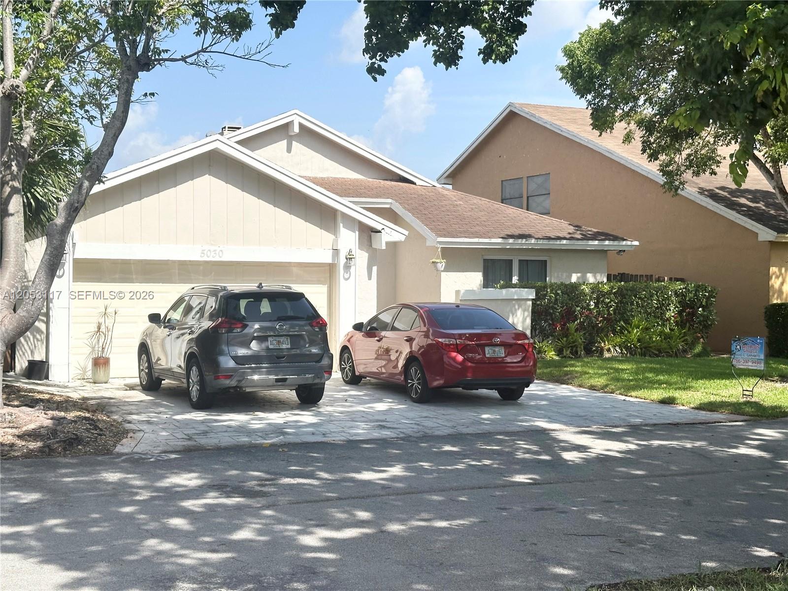 5030 SW 149th Pl — Photo 2