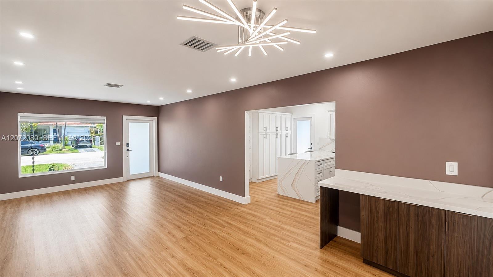 8819 Dickens Ave — Photo 5