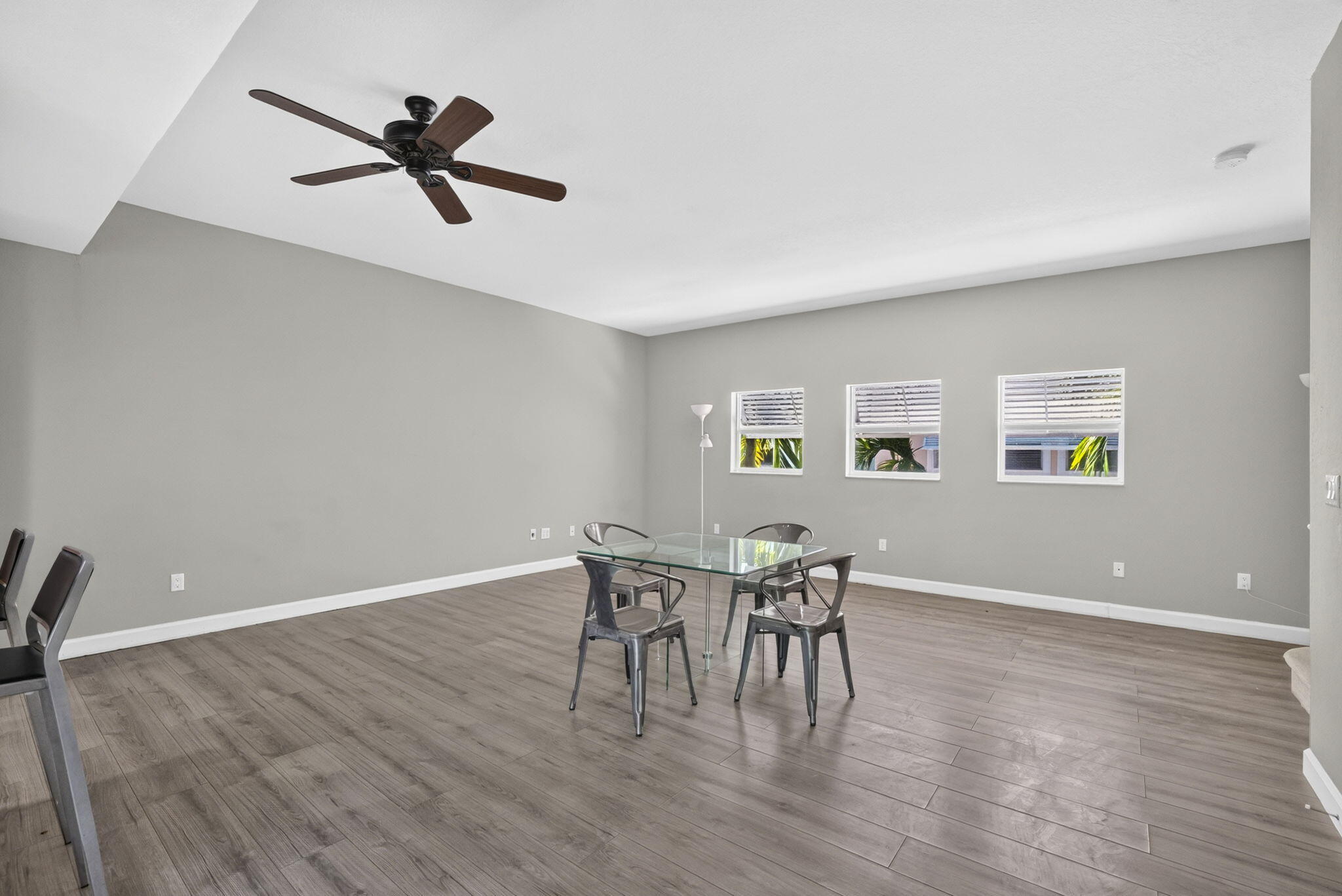 433 NE 1ST Street — Photo 5