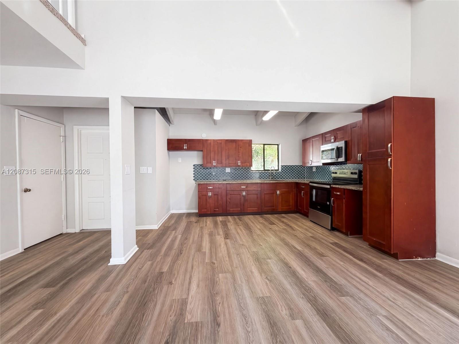 2496 Douglas Ave — Photo 2