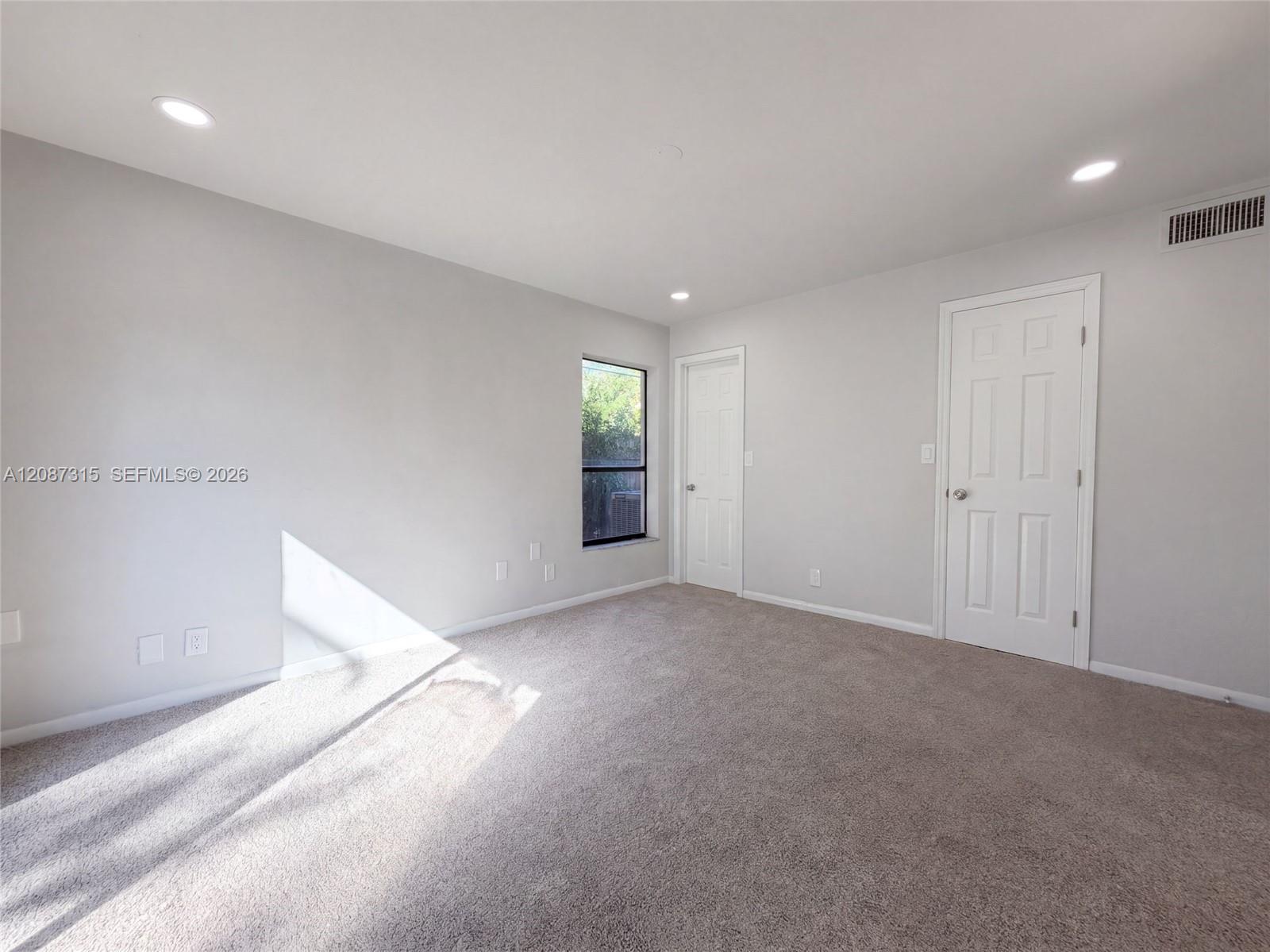 2496 Douglas Ave — Photo 4