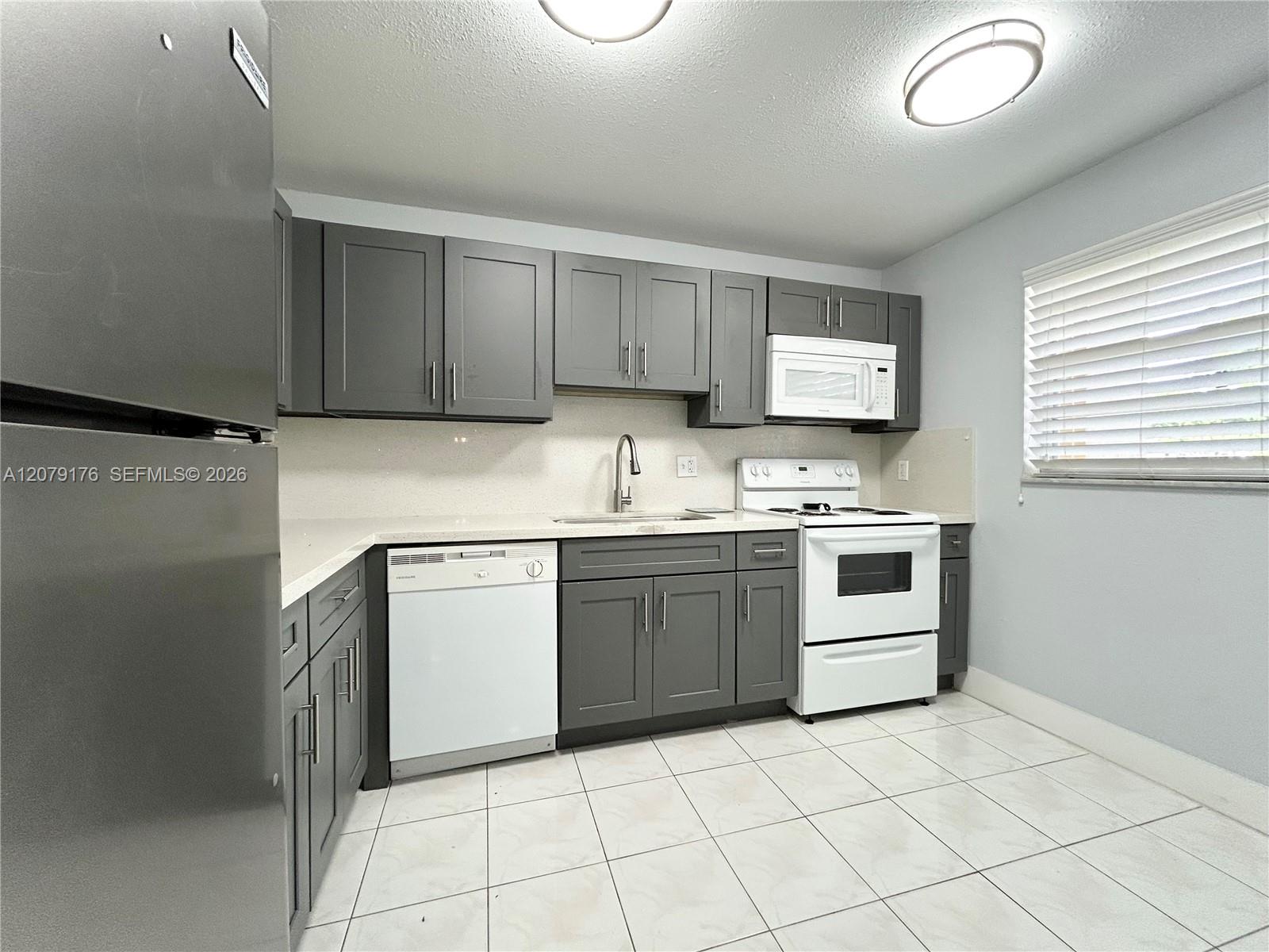3253 Foxcroft Rd # G110 — Photo 4