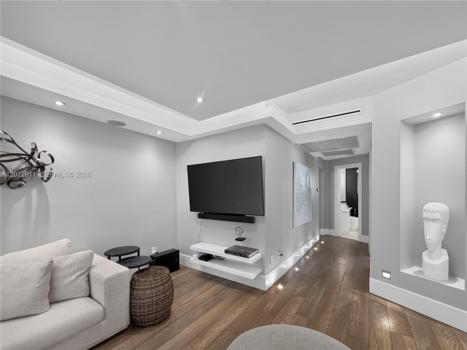 10190 Collins Ave # 204 — Photo 4