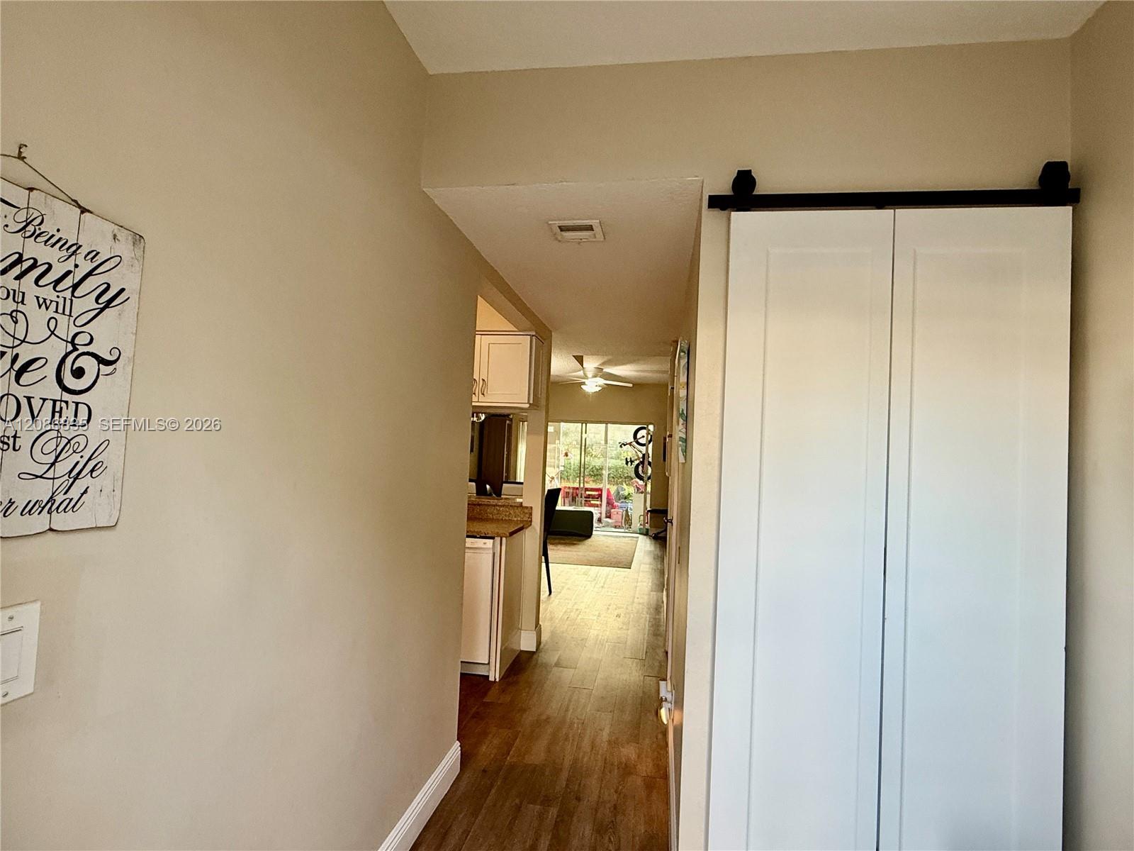 16 Key West Ct — Photo 3