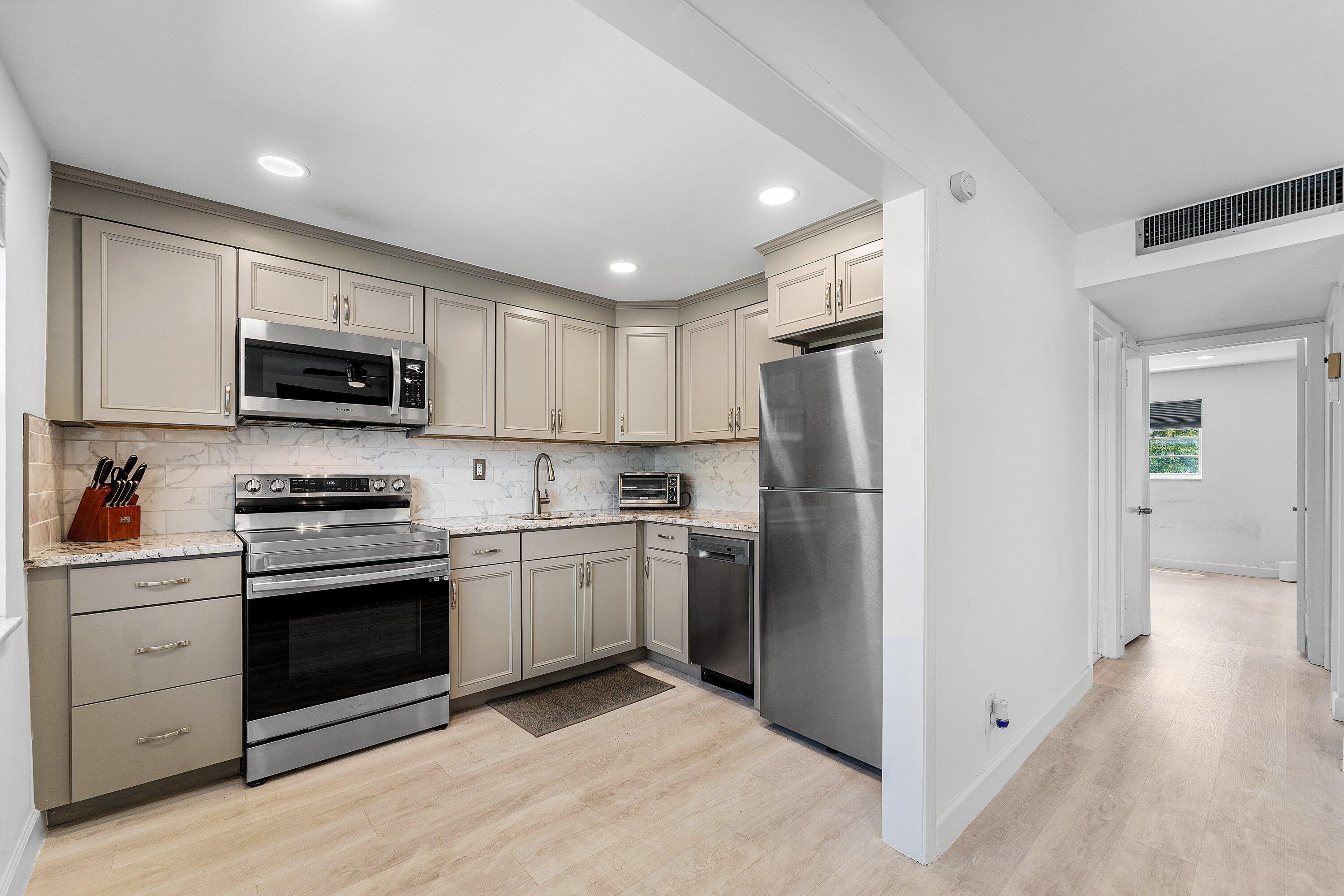 340 NW 19th Street # 2020, Boca Raton FL 33432