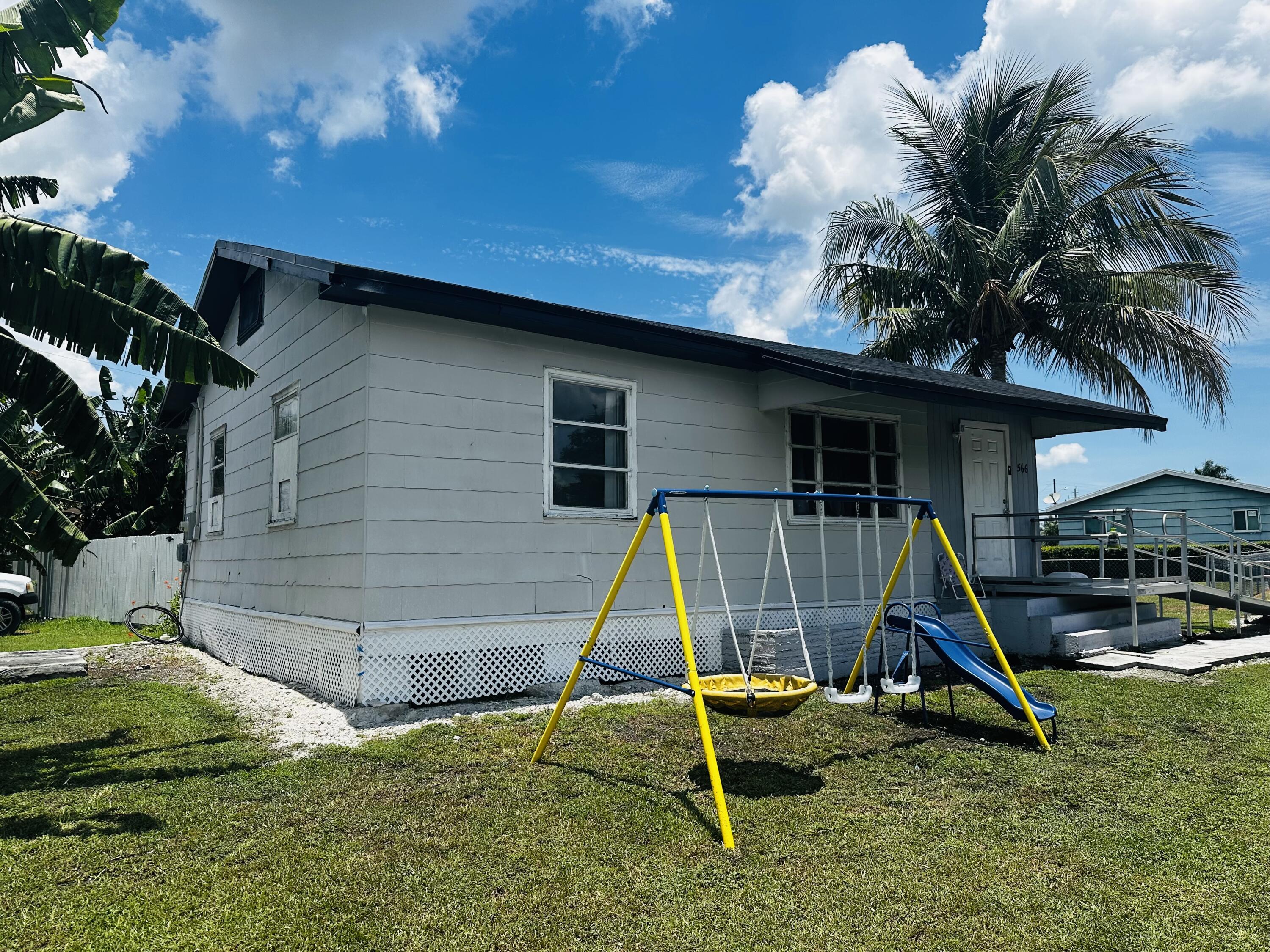 566 SE 7th Drive, Belle Glade FL 33430