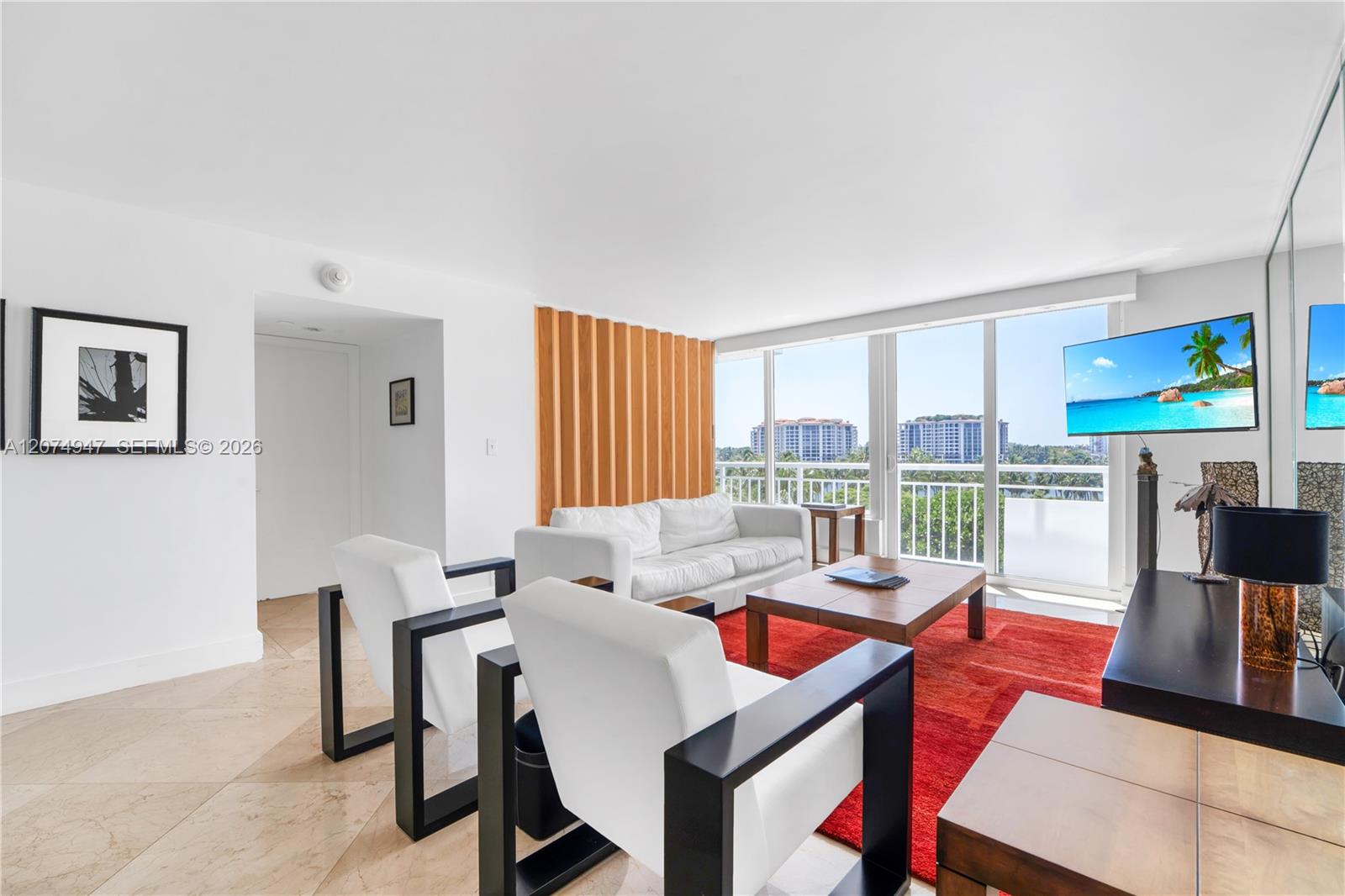 400 S Pointe Dr # 505 — Photo 3