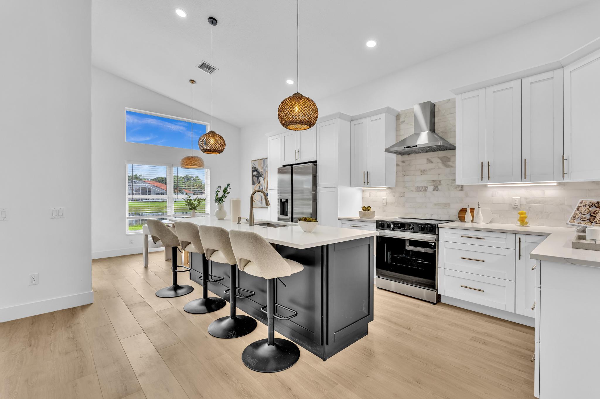 11613 Pamplona Boulevard — Photo 3