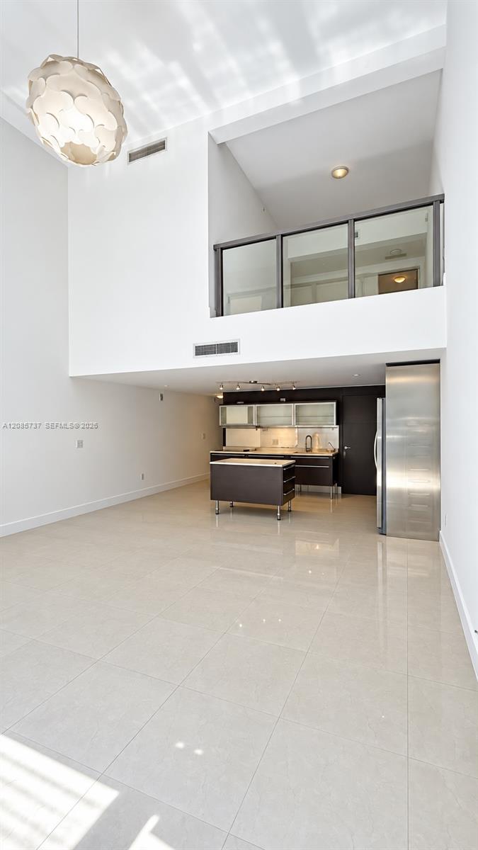 6000 Collins Ave # 305 — Photo 2