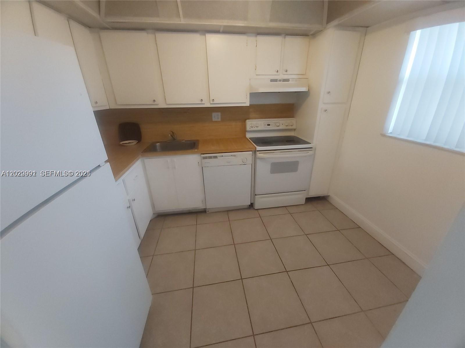 8370 Sands Point Blvd # H306 — Photo 2