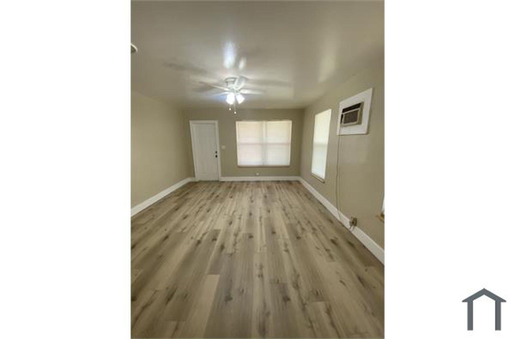 1822 N Dixie Highway # 5 — Photo 5