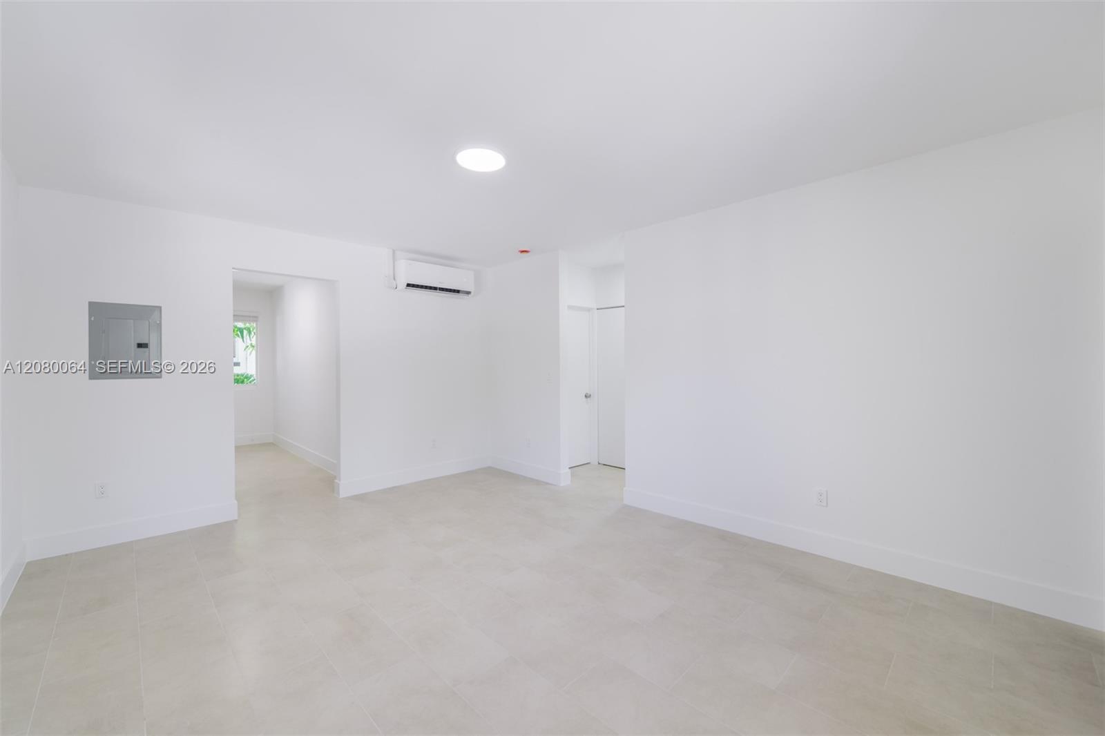 505 SW 7th Ct # 5 — Photo 2