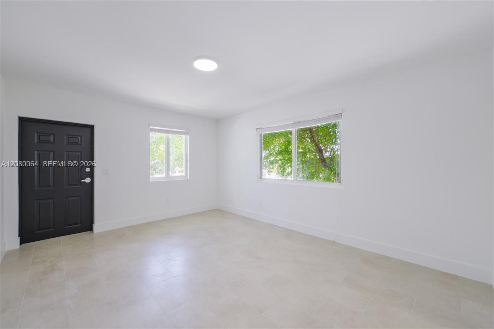 505 SW 7th Ct # 5 — Photo 4