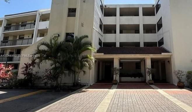 109 Lake Emerald Dr # 105, Oakland Park FL 33309