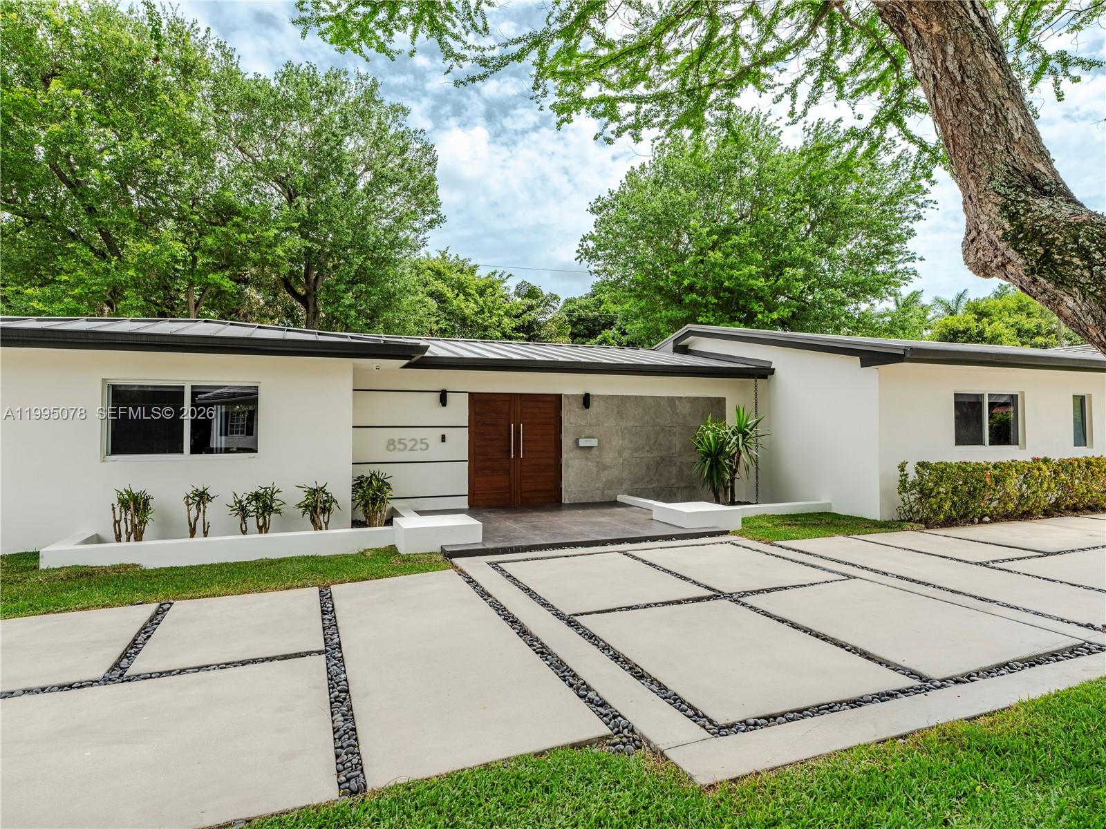 8525 SW 54th Ct, Miami FL 33143