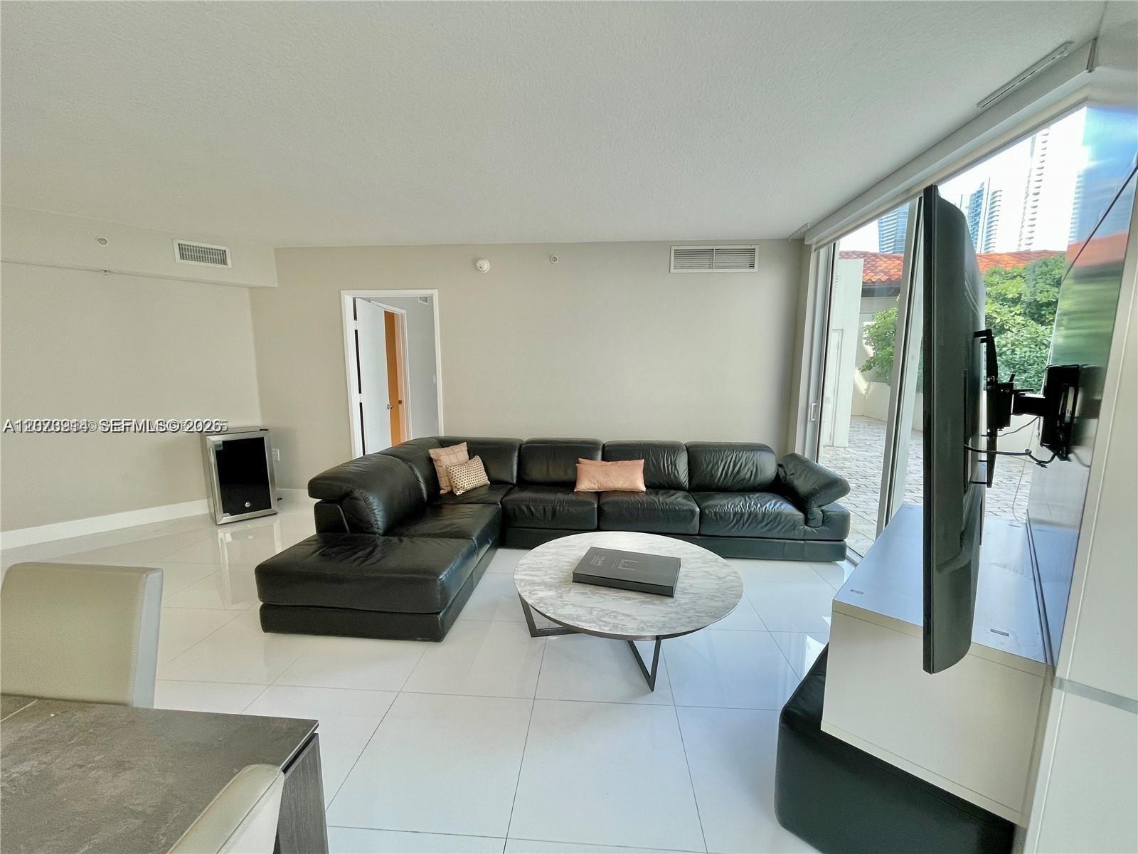 150 Sunny Isles Blvd # 501 — Photo 2