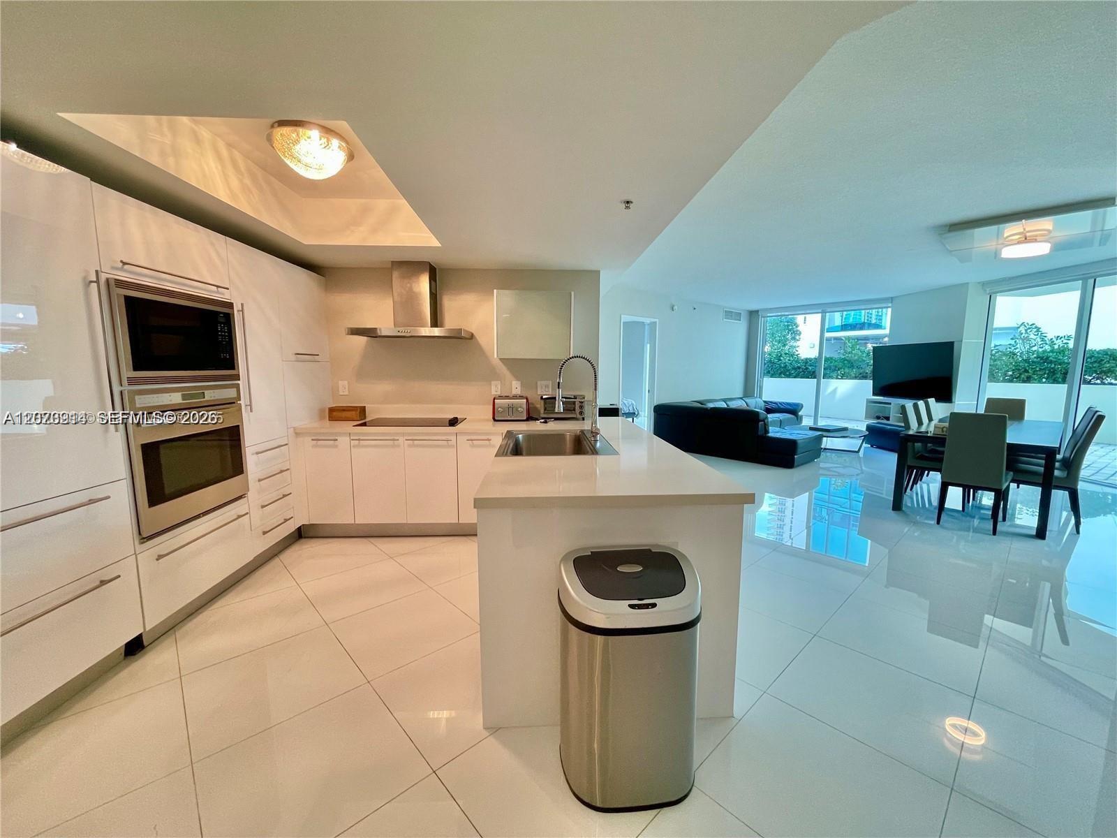 150 Sunny Isles Blvd # 501 — Photo 3