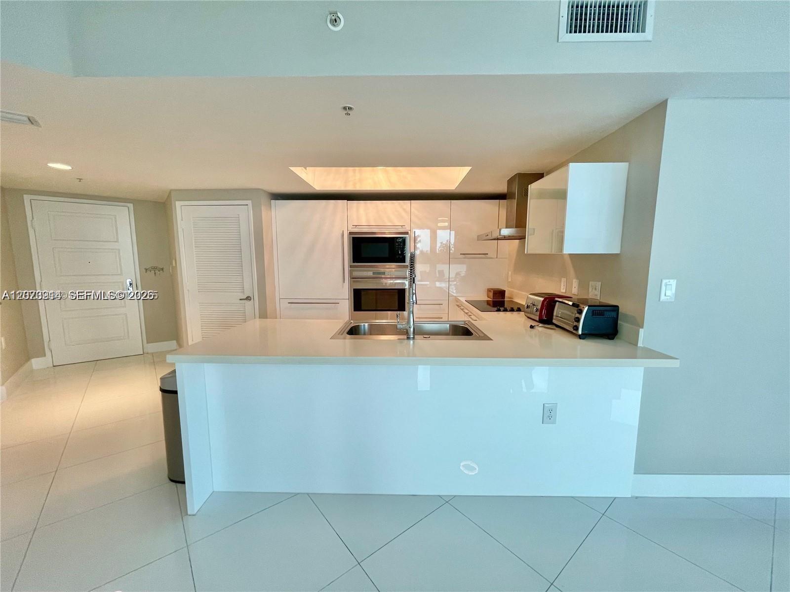 150 Sunny Isles Blvd # 501 — Photo 4