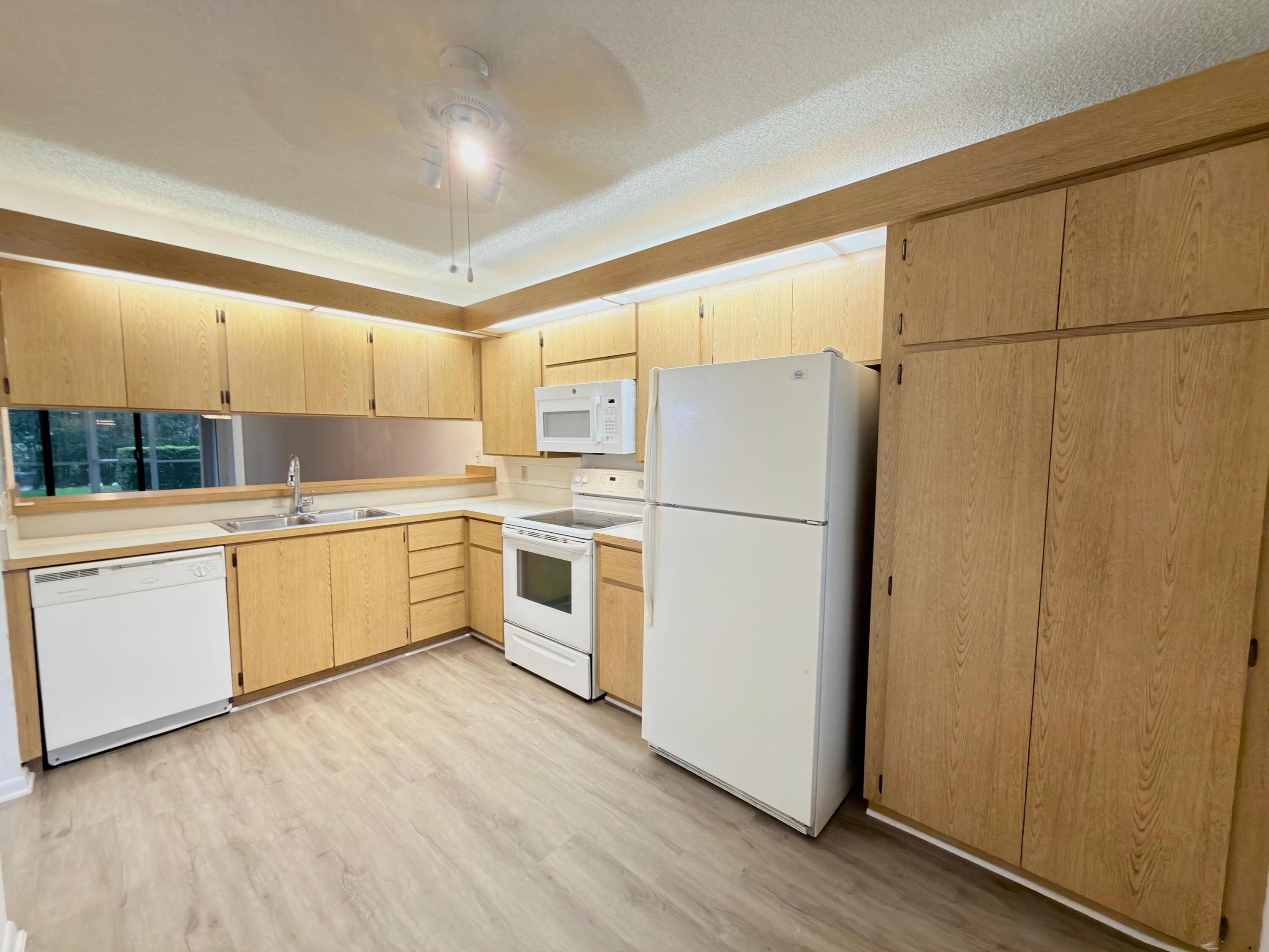 2581 Village Boulevard # 103, West Palm Beach FL 33409