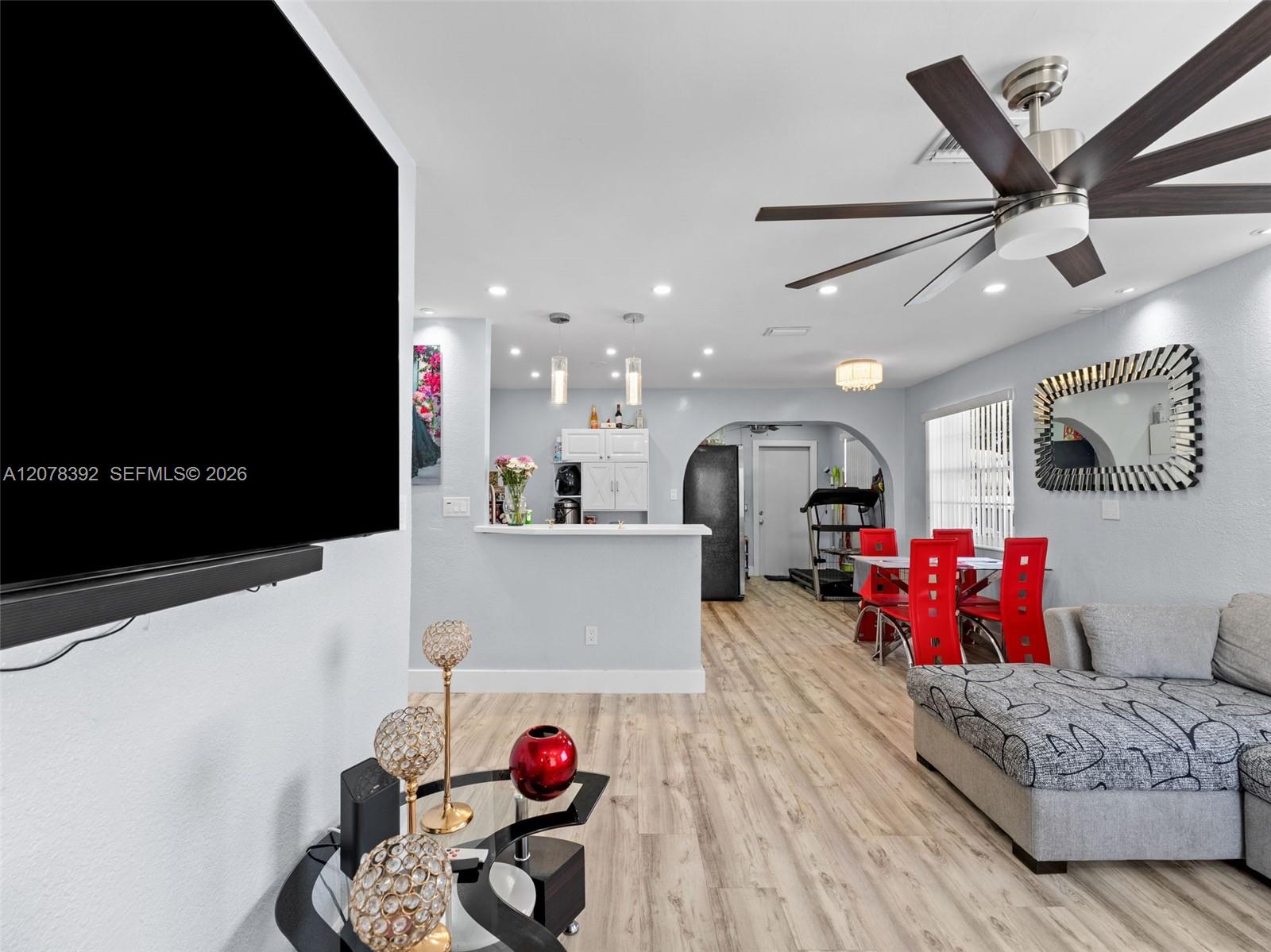 6432 Perry St — Photo 4