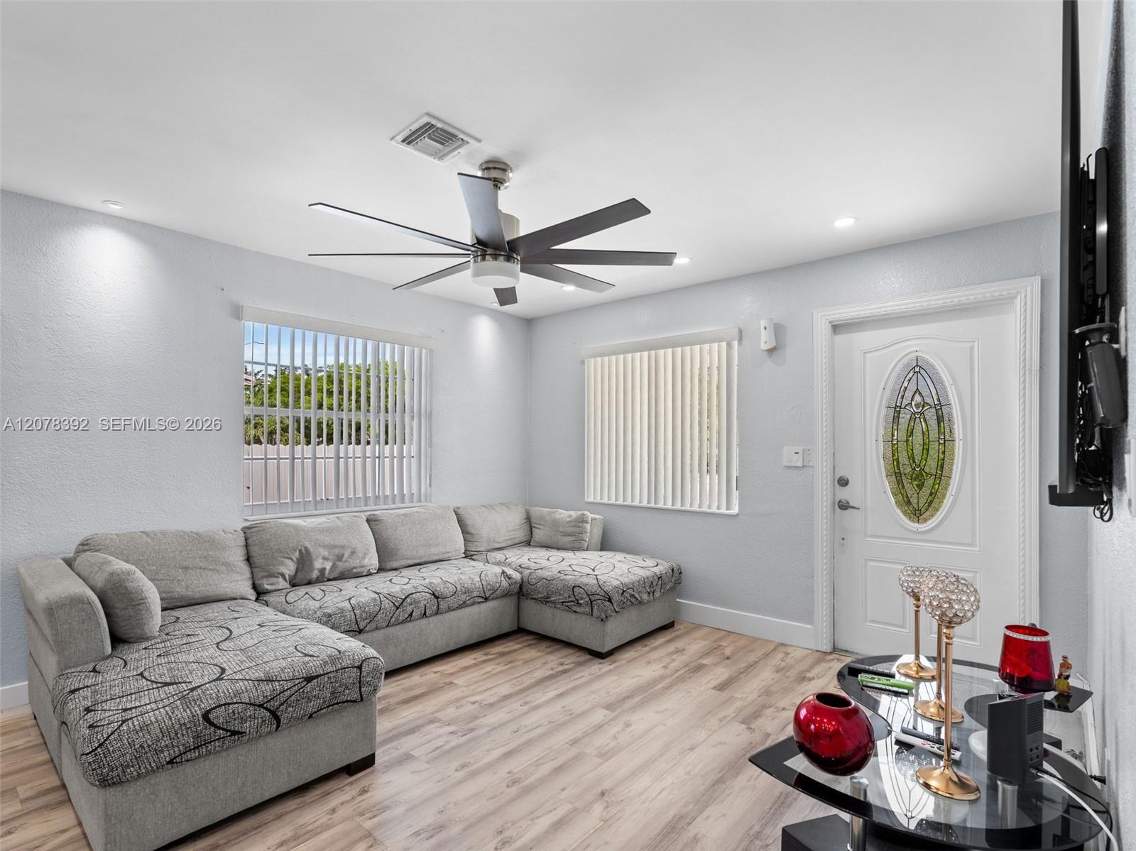 6432 Perry St — Photo 5