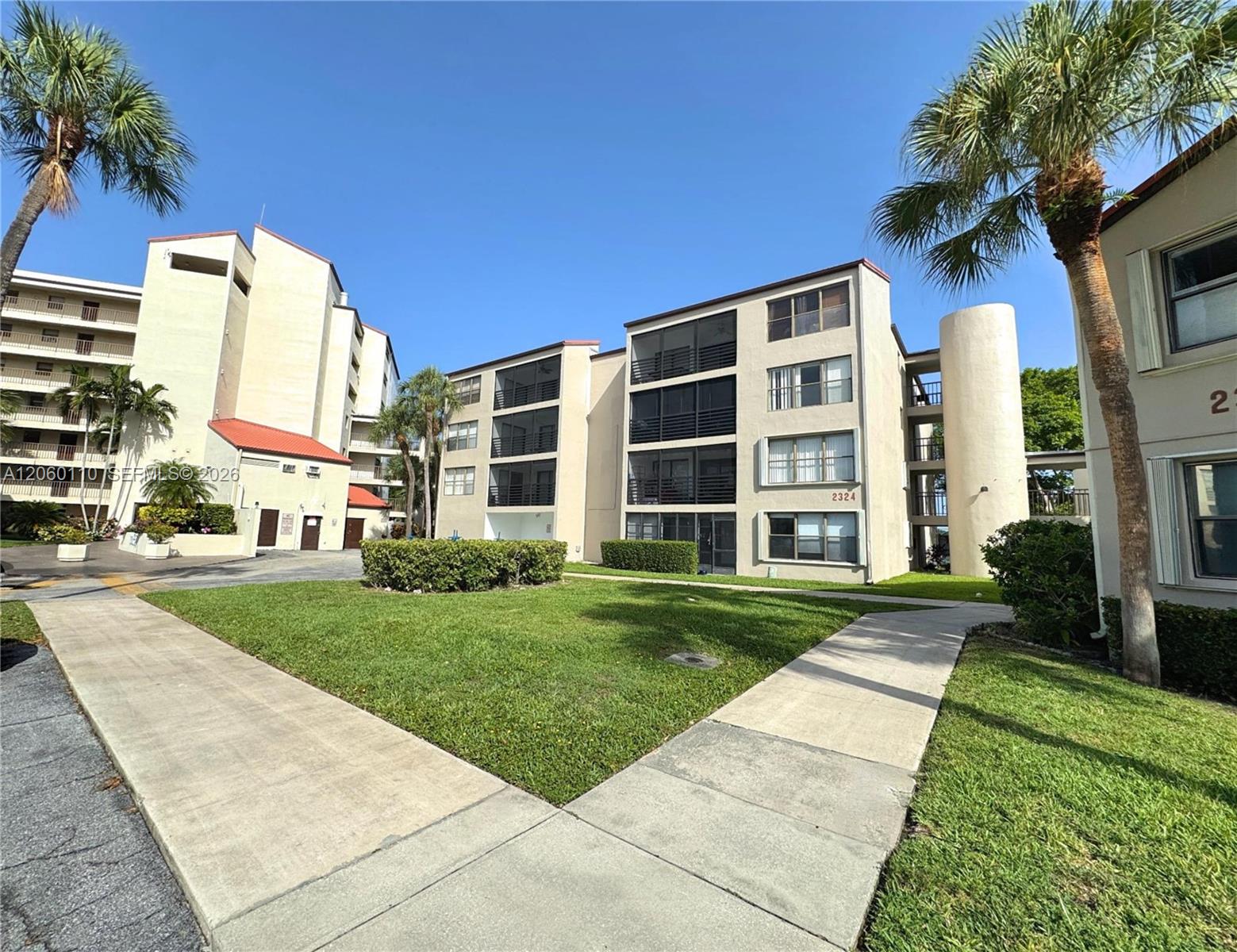 2324 S Cypress Bend Dr # 415, Pompano Beach FL 33069