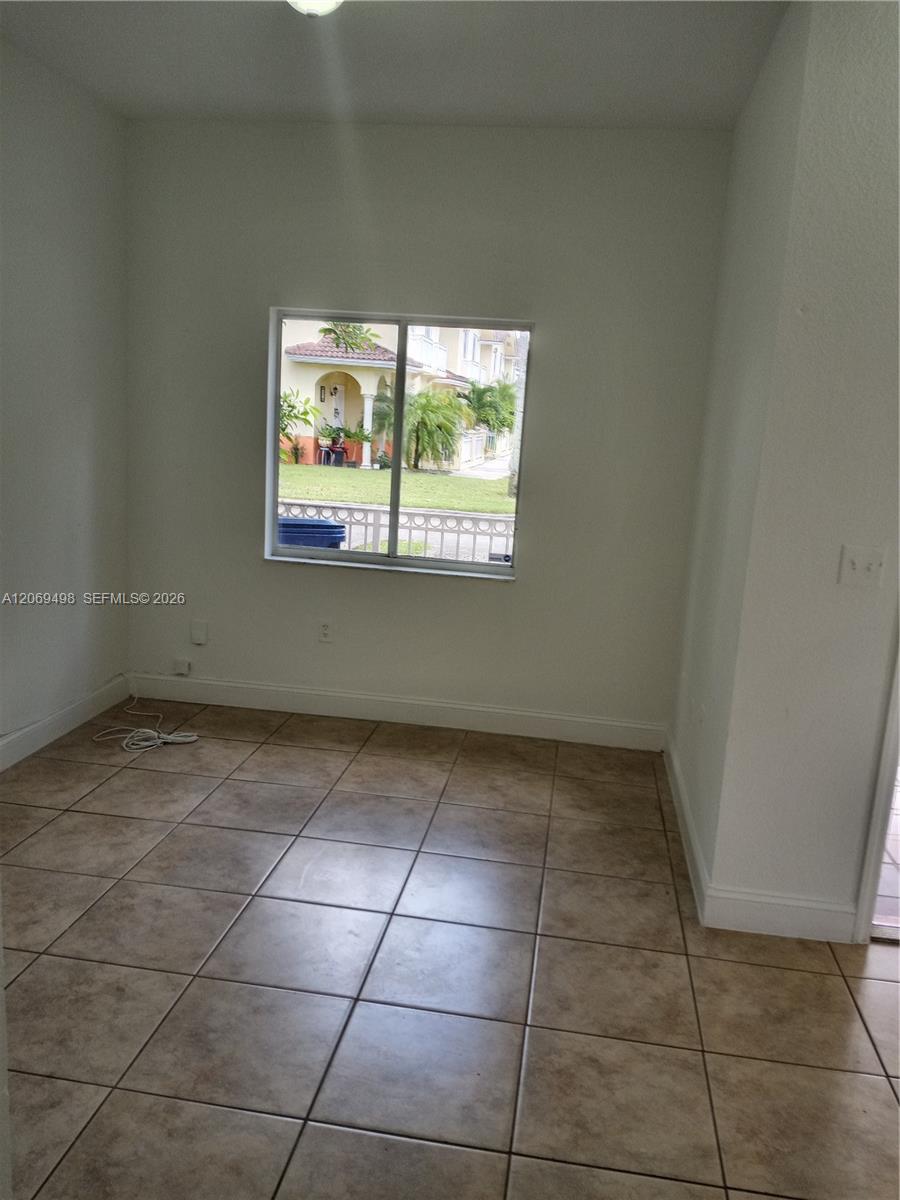 7427 NW 181st Ter # 7427 — Photo 4