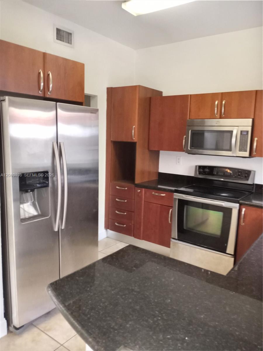 7427 NW 181st Ter # 7427 — Photo 5