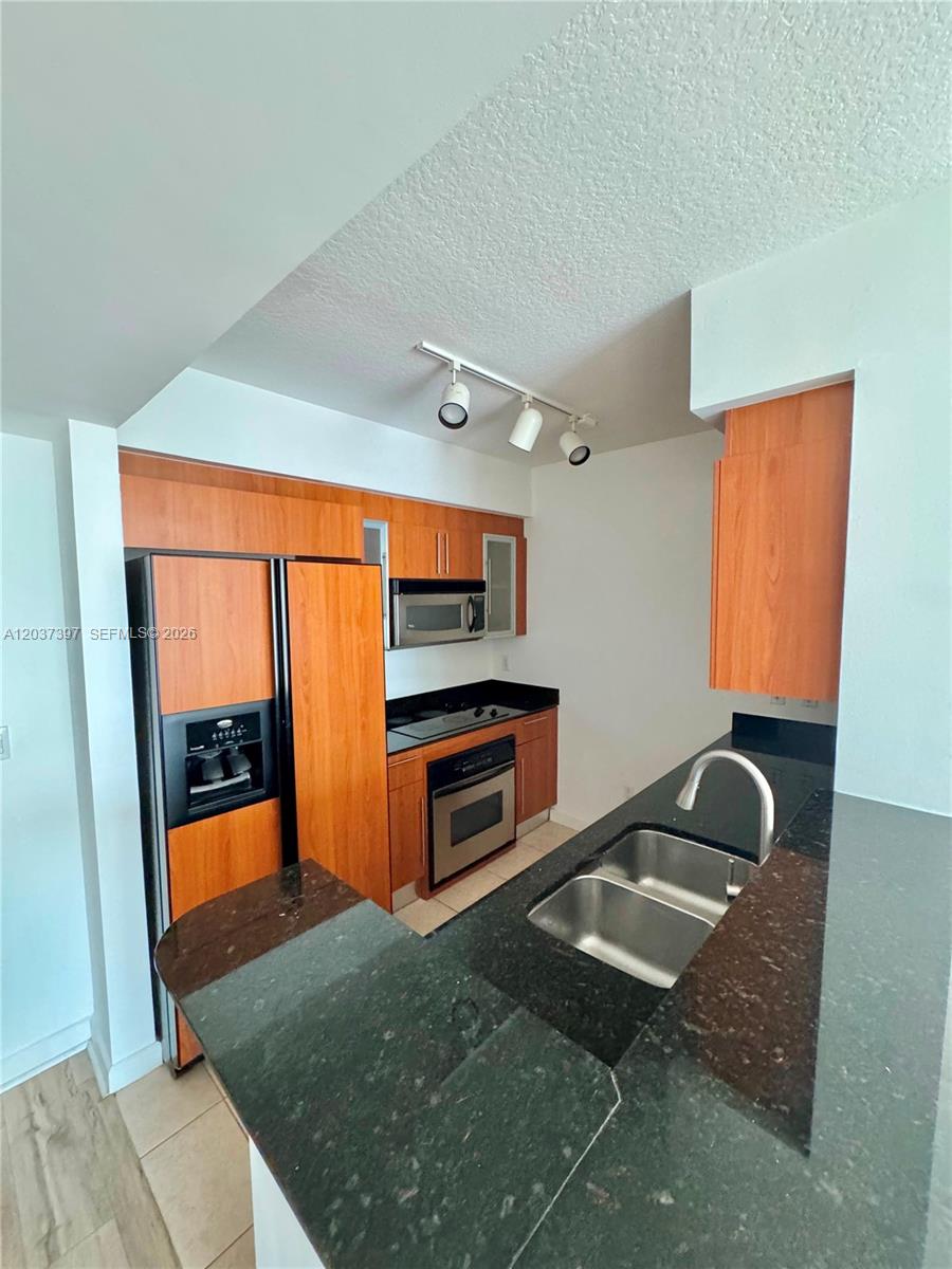 325 S Biscayne Blvd # 1116, Miami FL 33131