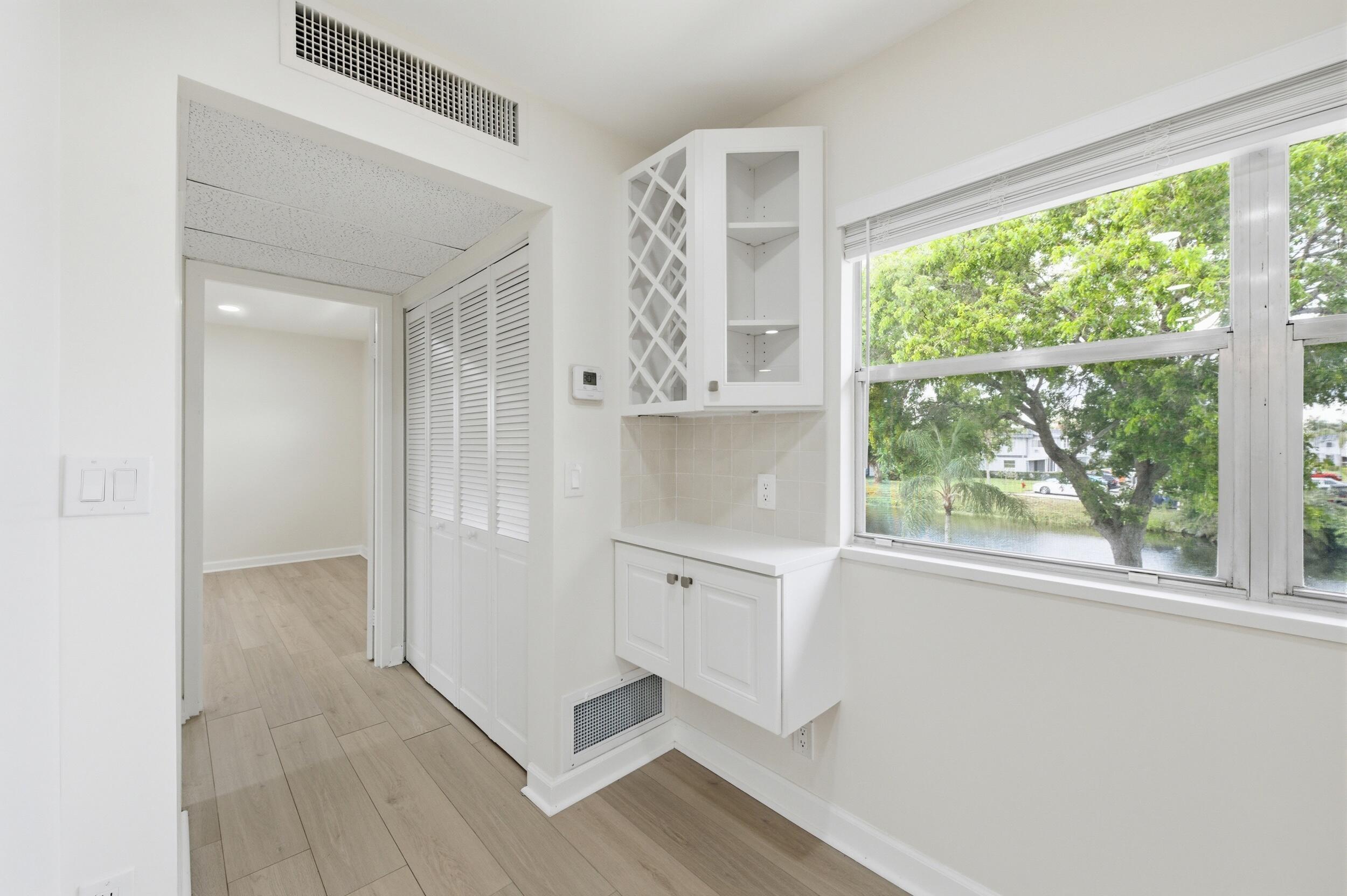 670 MONACO Court N — Photo 3