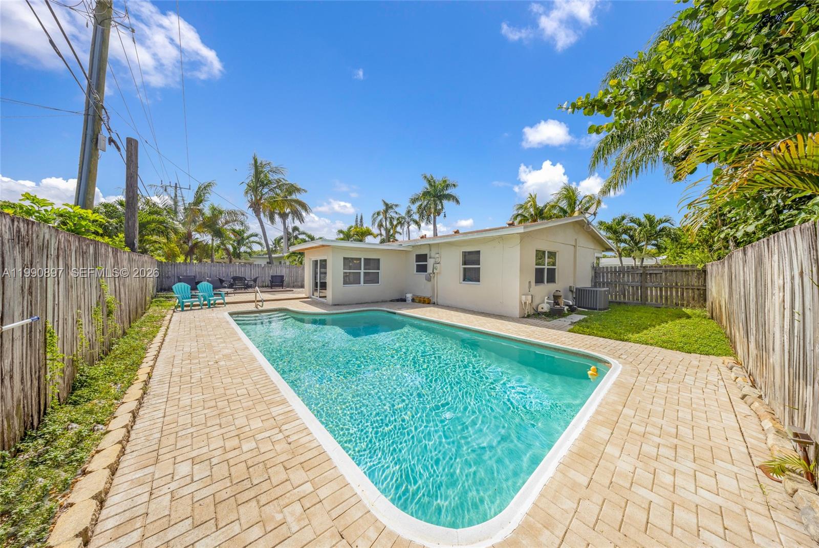 1460 NE 30th Ct, Pompano Beach FL 33064