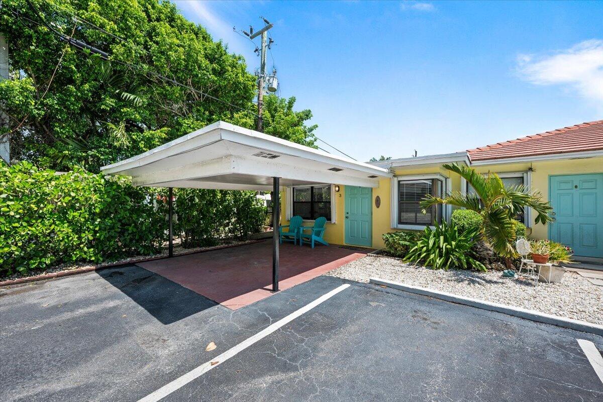 1 TROPICAL Drive # 3, Ocean Ridge FL 33435