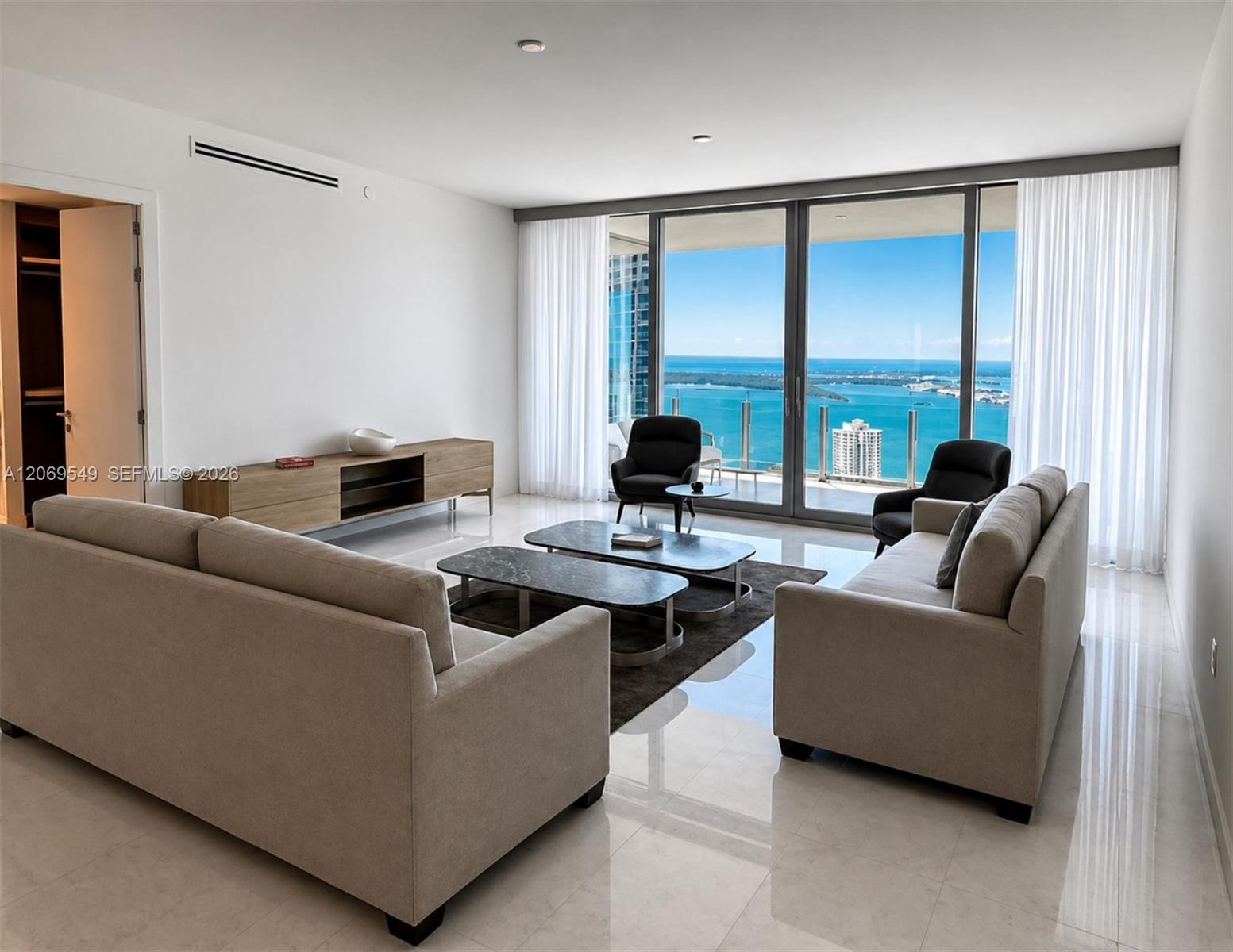 300 Biscayne Blvd Way # 4404 — Photo 2