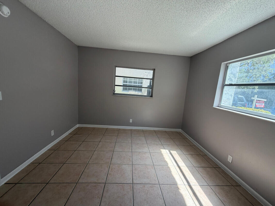 610 NE 1st Avenue # 6, Fort Lauderdale FL 33304