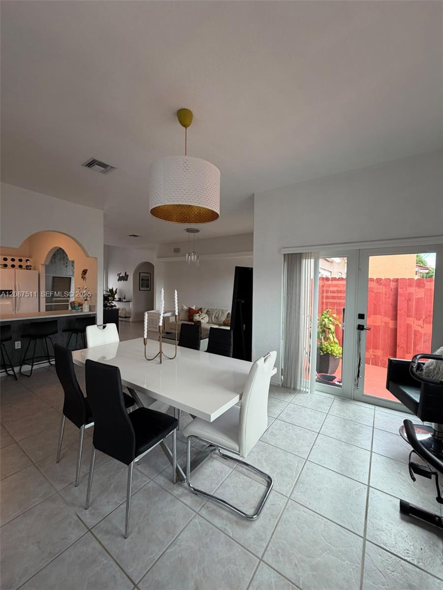 16104 SW 55th Ter — Photo 4