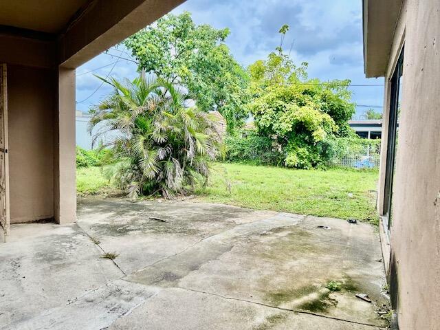 3531 SW 15TH Court — Photo 5
