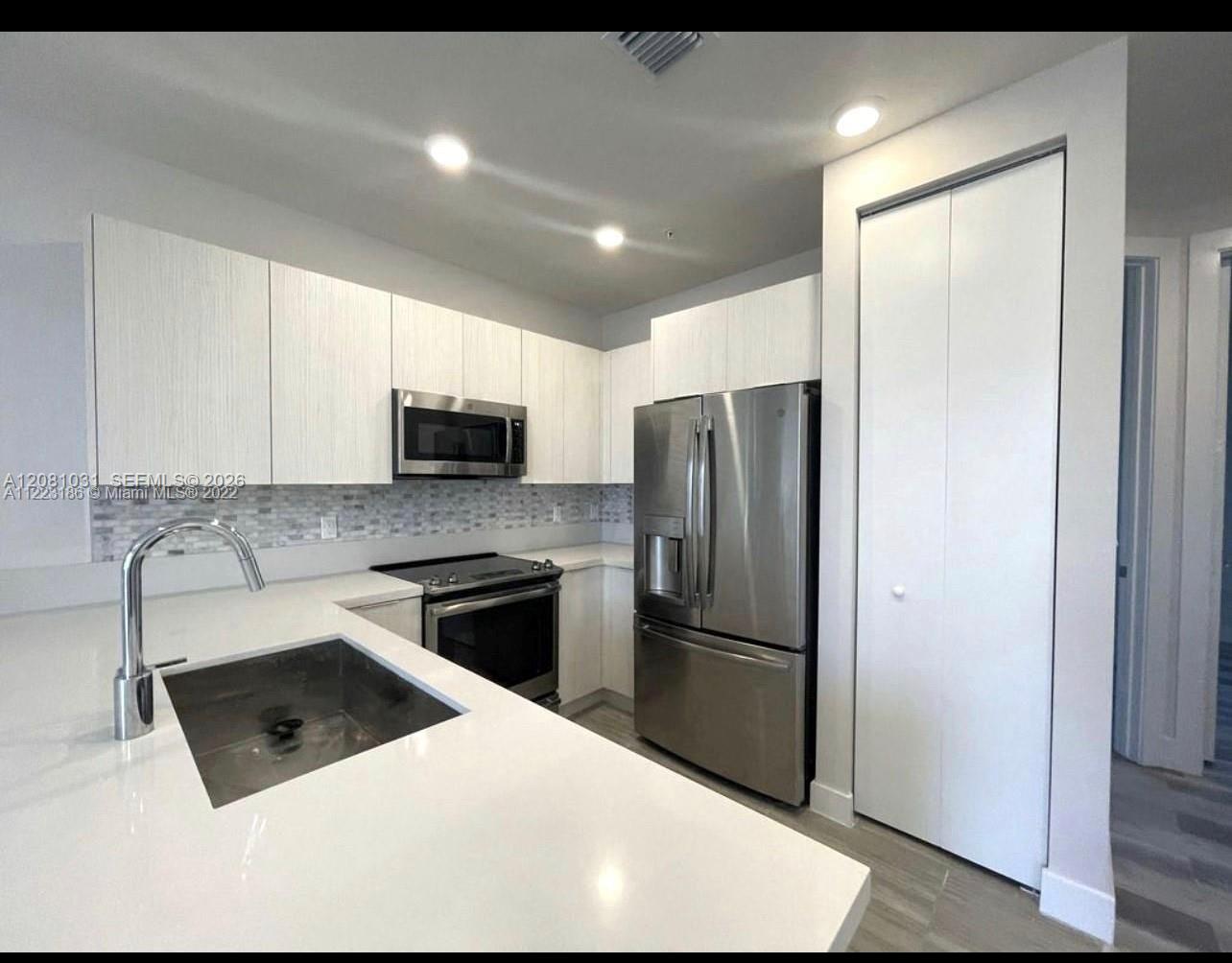 10229 NW 64th Ter # 303 — Photo 4